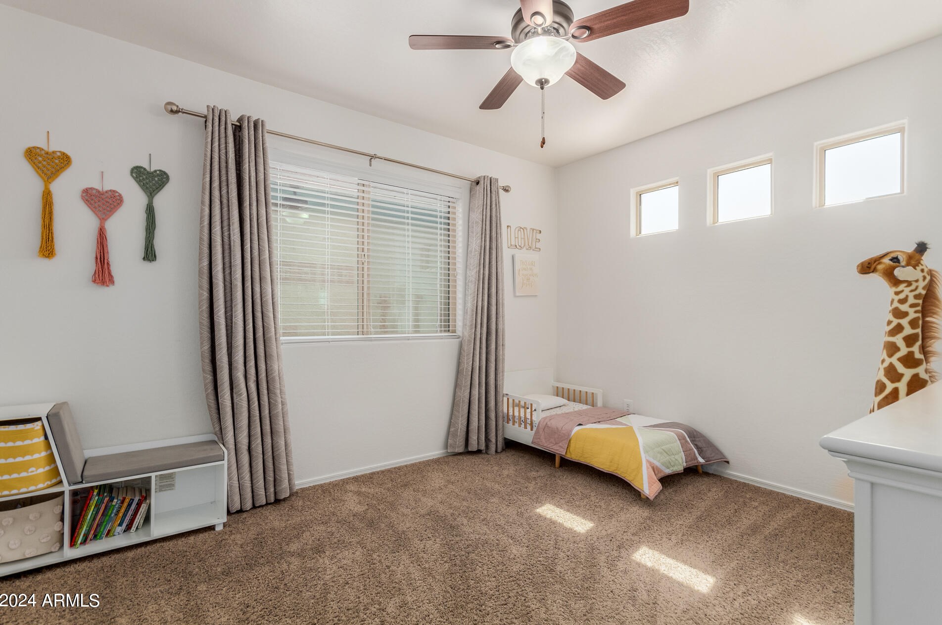 2040 Heartwood Ln, Phoenix AZ  85022-2986 exterior