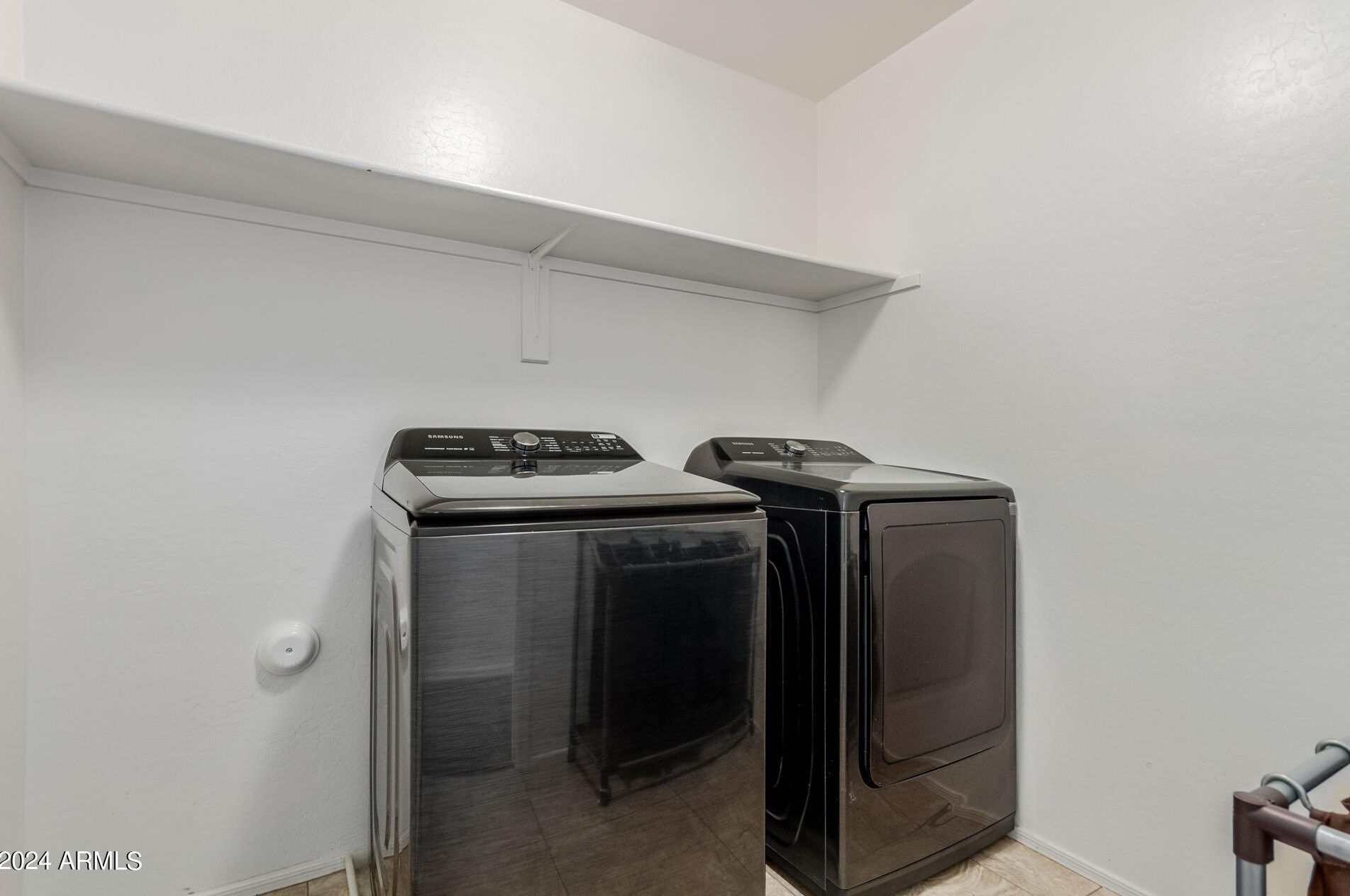 2040 Heartwood Ln, Phoenix AZ  85022-2986 exterior