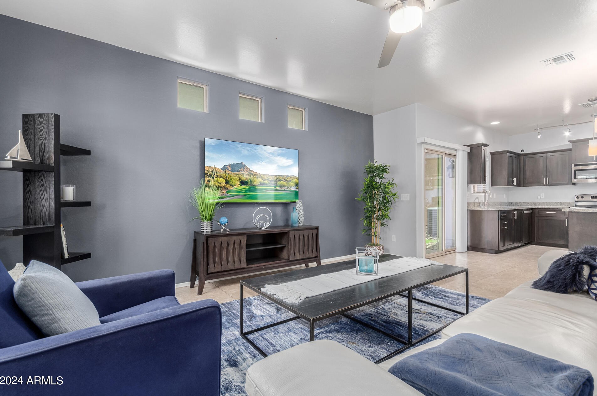 2040 Heartwood Ln, Phoenix AZ  85022-2986 exterior
