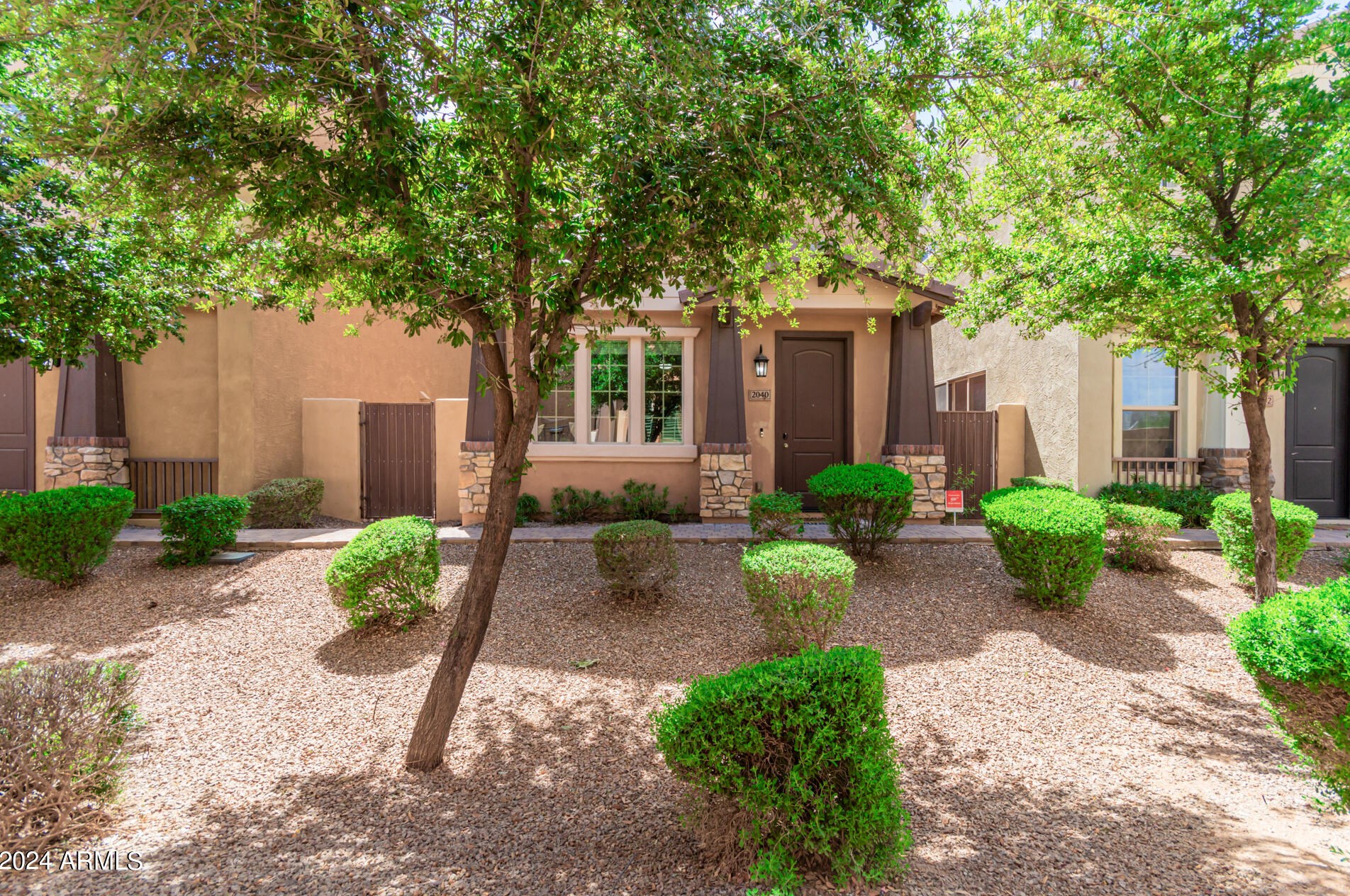 2040 Heartwood Ln, Phoenix AZ  85022-2986 exterior