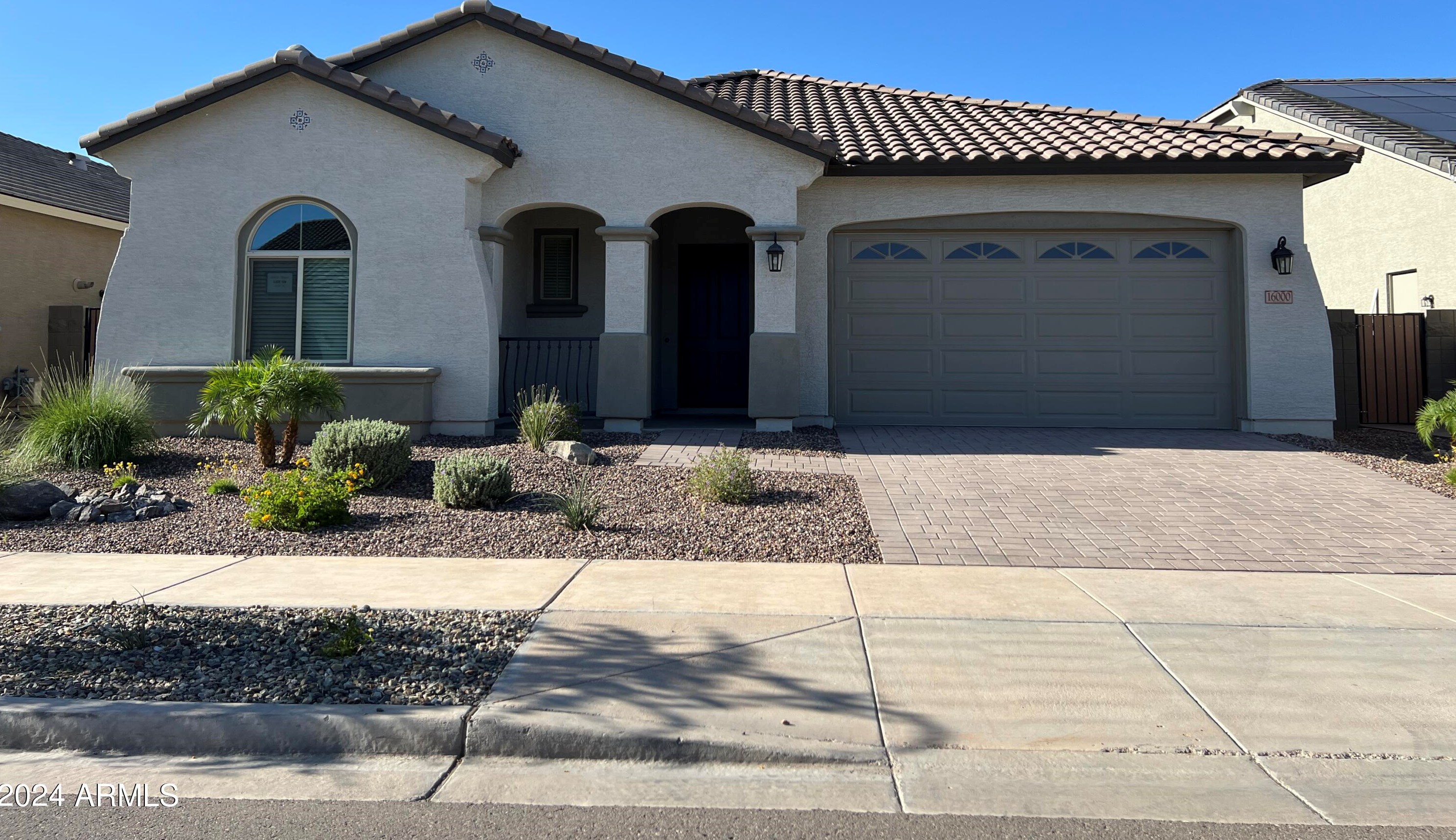 16000 W Montana De Oro Dr, Sun City, AZ 85387