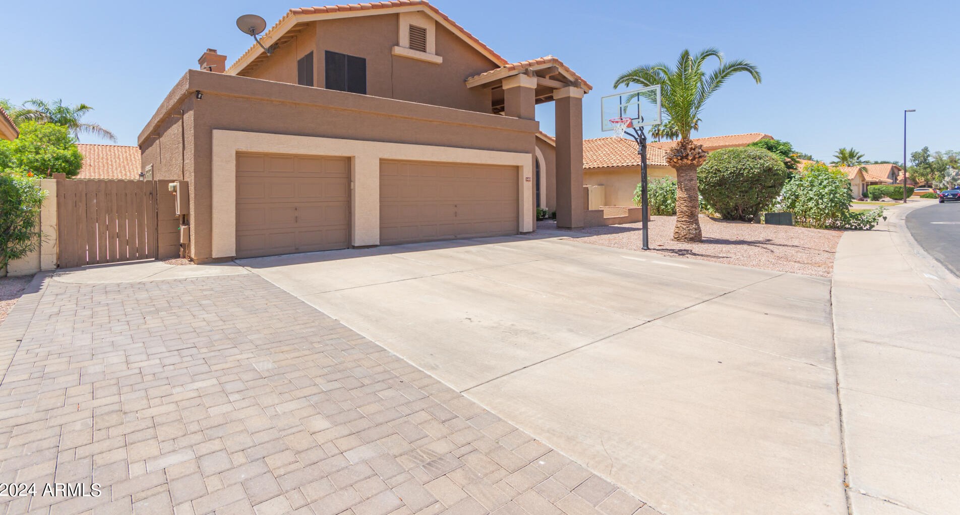 1457 Coquina Dr, Gilbert, AZ 85233-7004