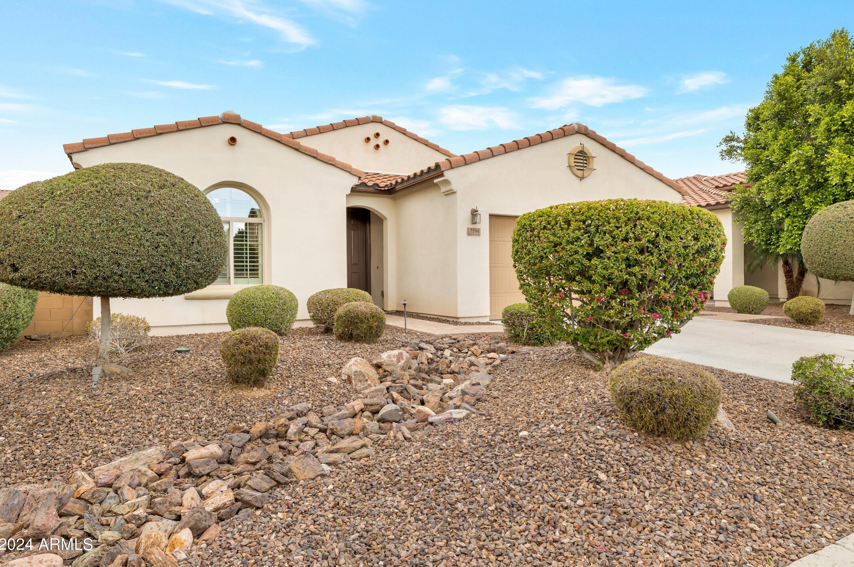 7594 Redbird Rd, Peoria, AZ 85383-6252