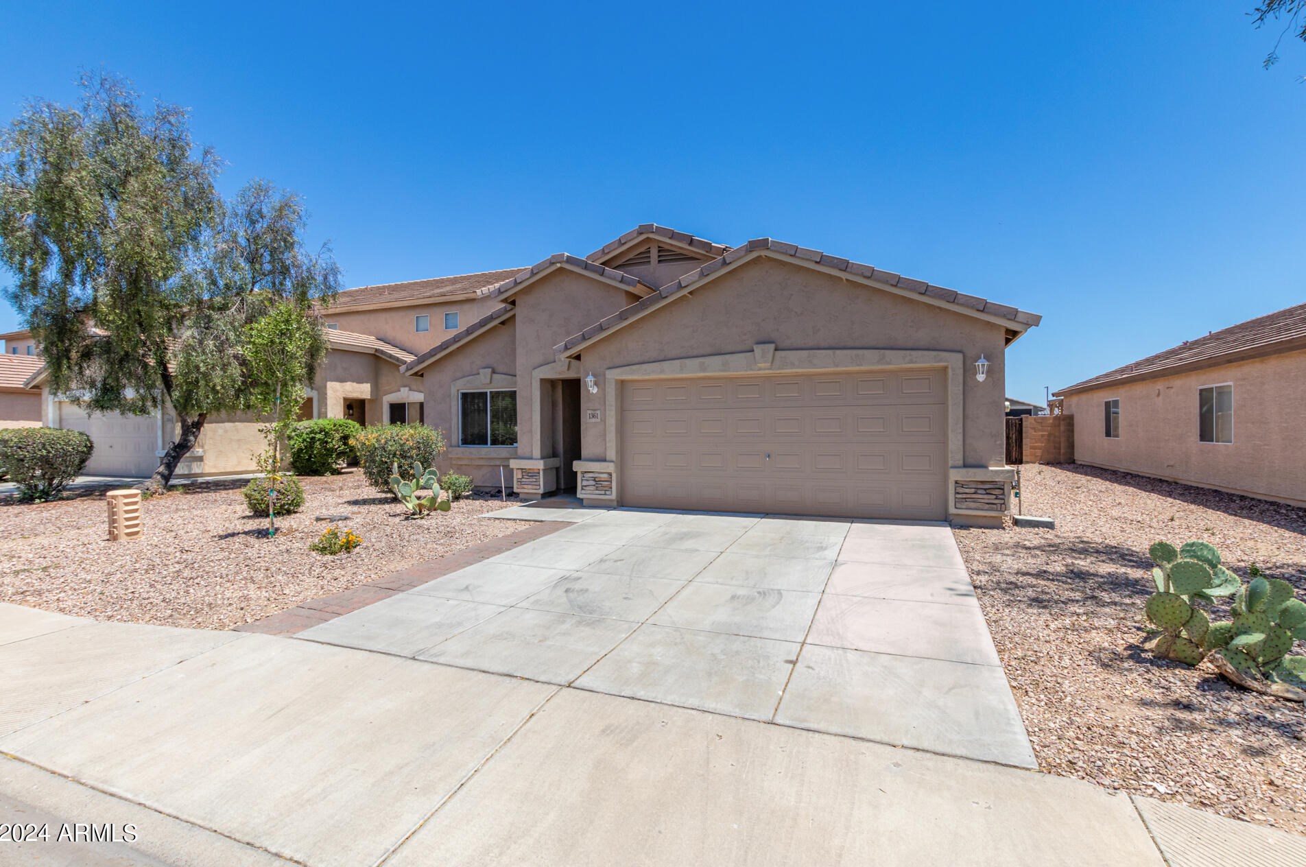 1361 225th Ln, Buckeye, AZ 85326-8911