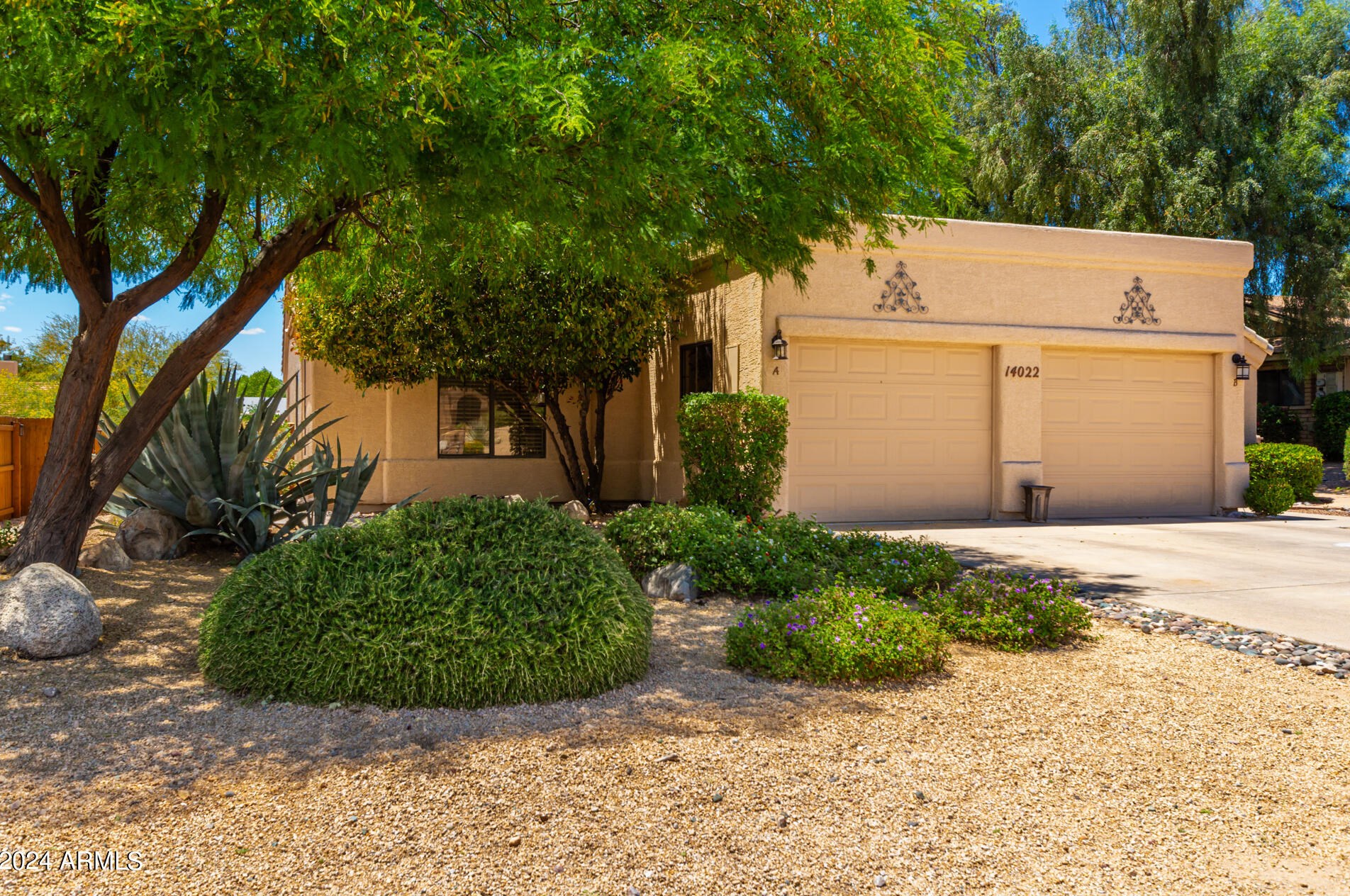 14022 Kendall Dr, Scottsdale, AZ 85268-2887