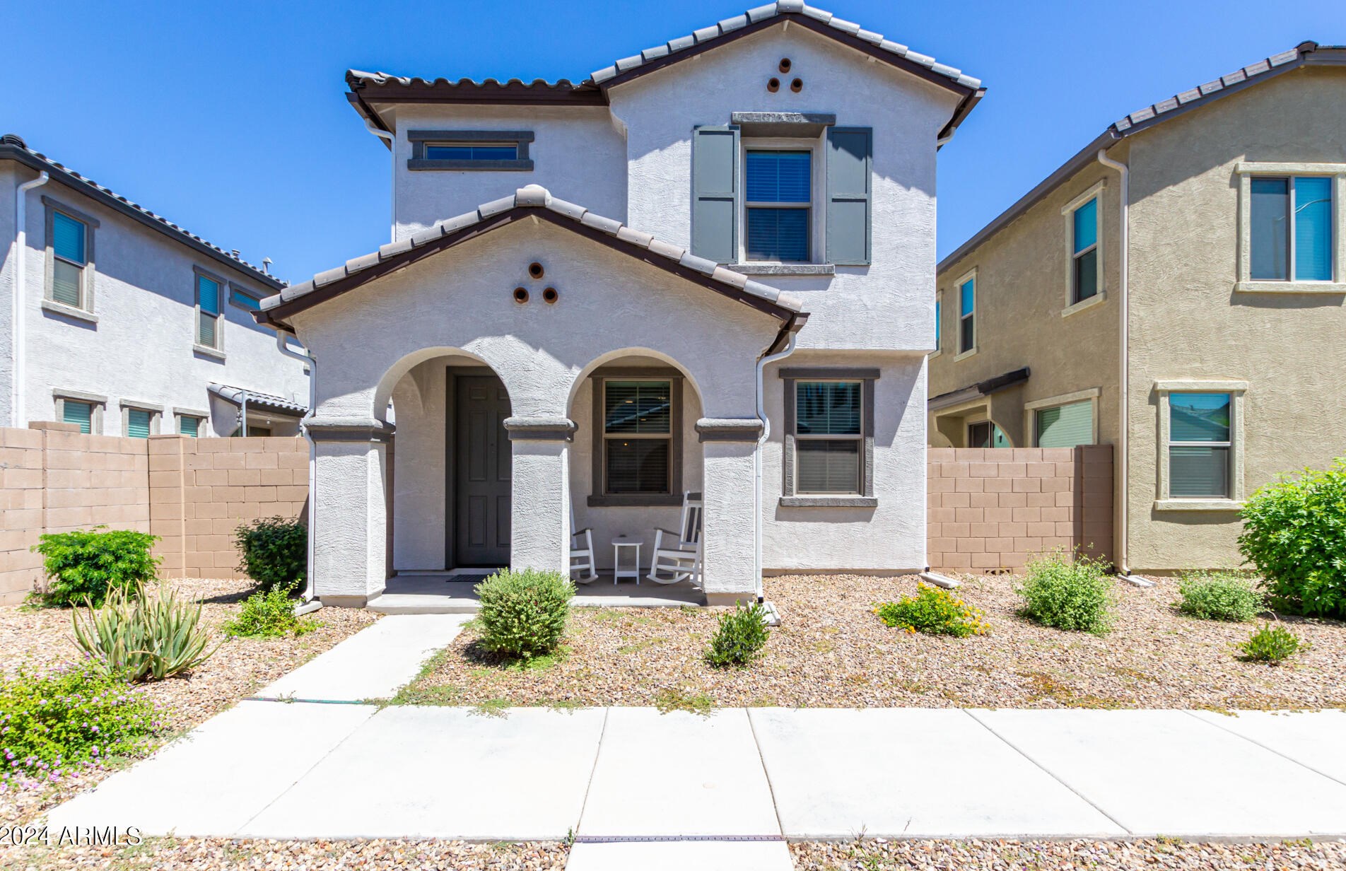 1654 83rd Pl, Mesa, AZ 85209-3157