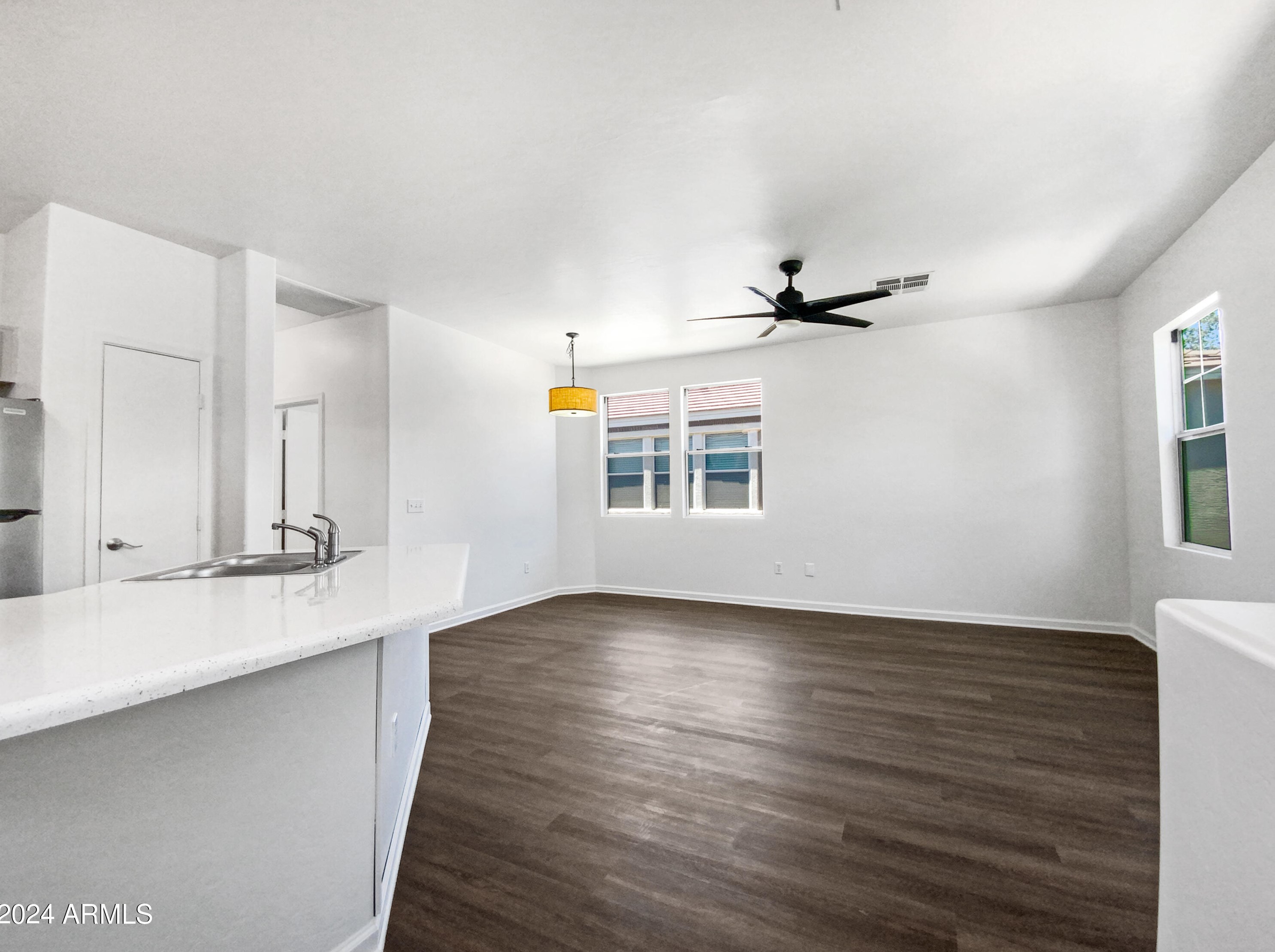 1525 Owl Dr, Gilbert AZ  85296-9663 exterior