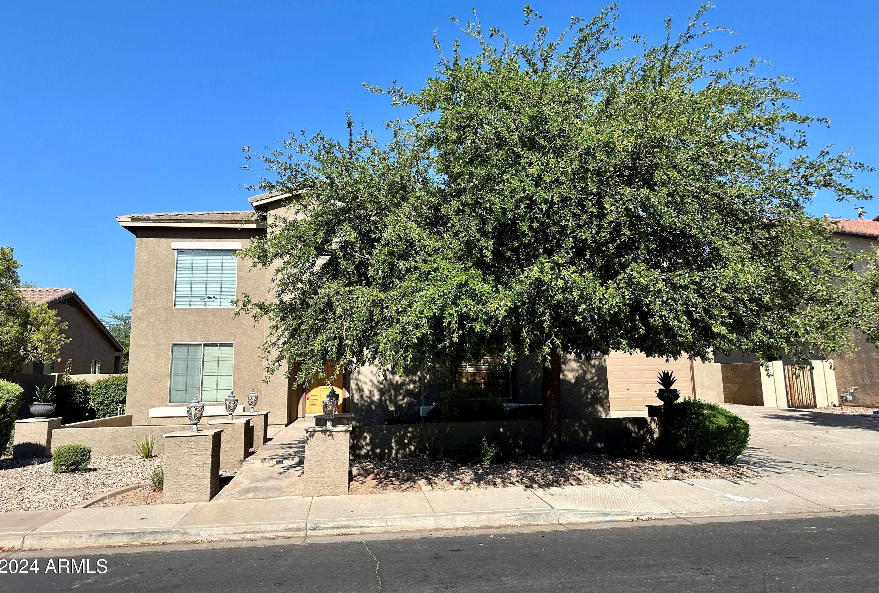 7122 Champagne Way, Gilbert, AZ 85298-9122