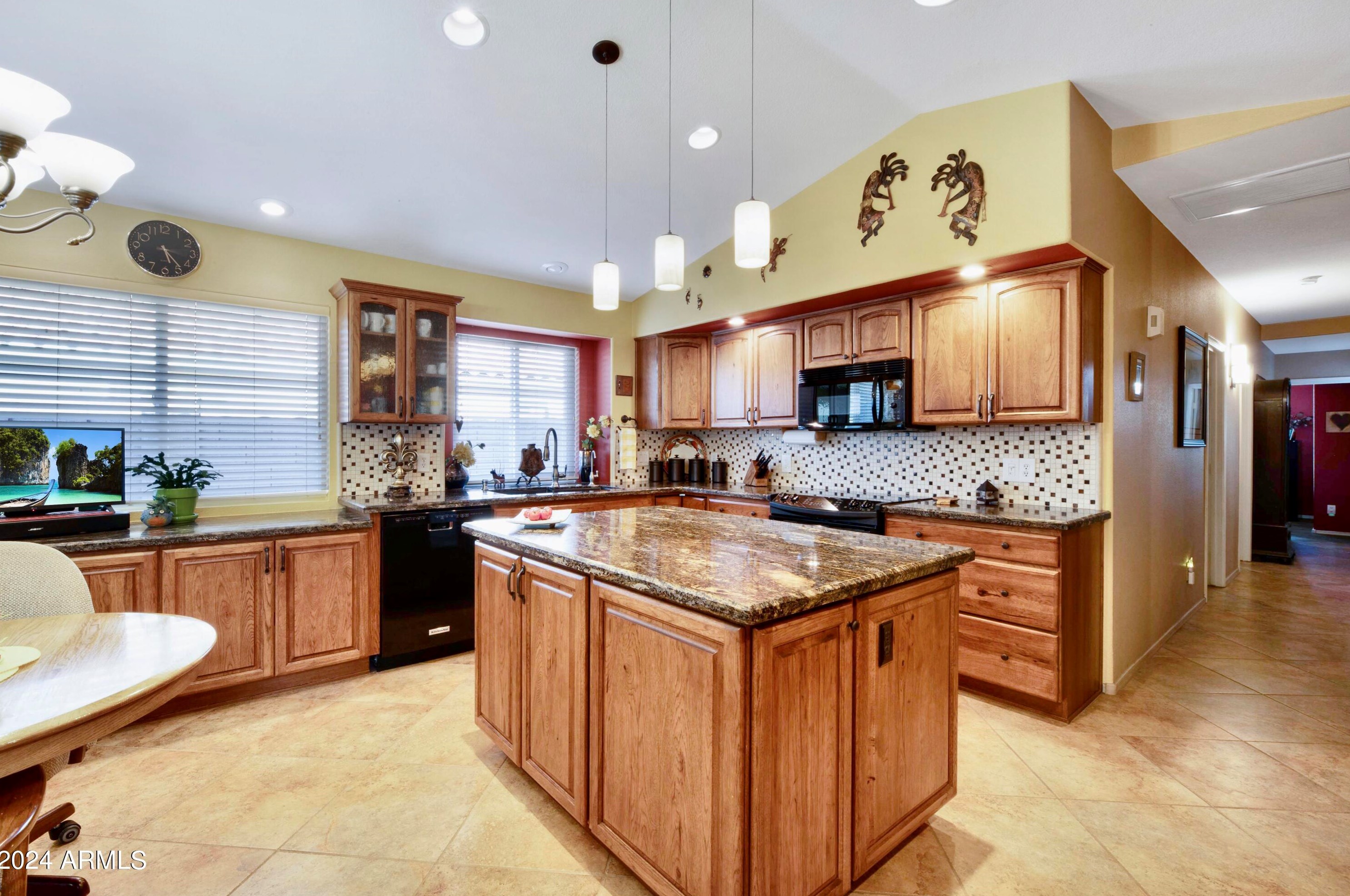 9566 Potter Dr, Peoria, AZ 85382-5148