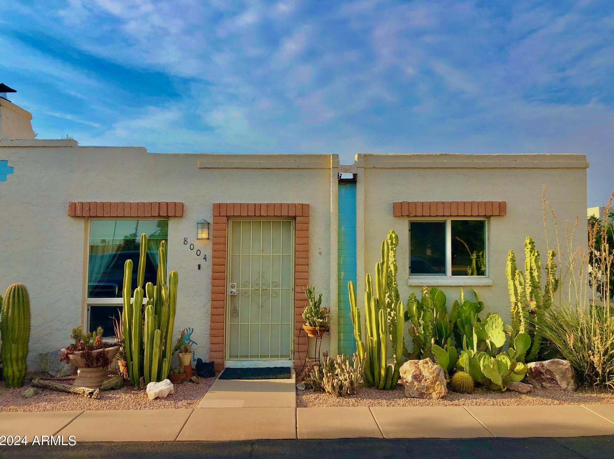 8004 E Oak St, Scottsdale, AZ 85257