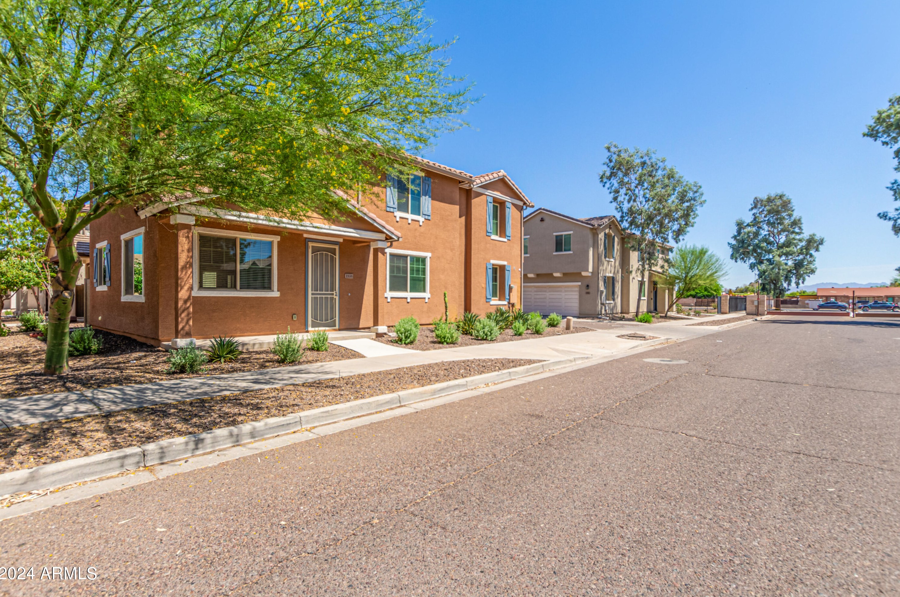 2335 73rd Dr, Phoenix AZ  85035-3268 exterior