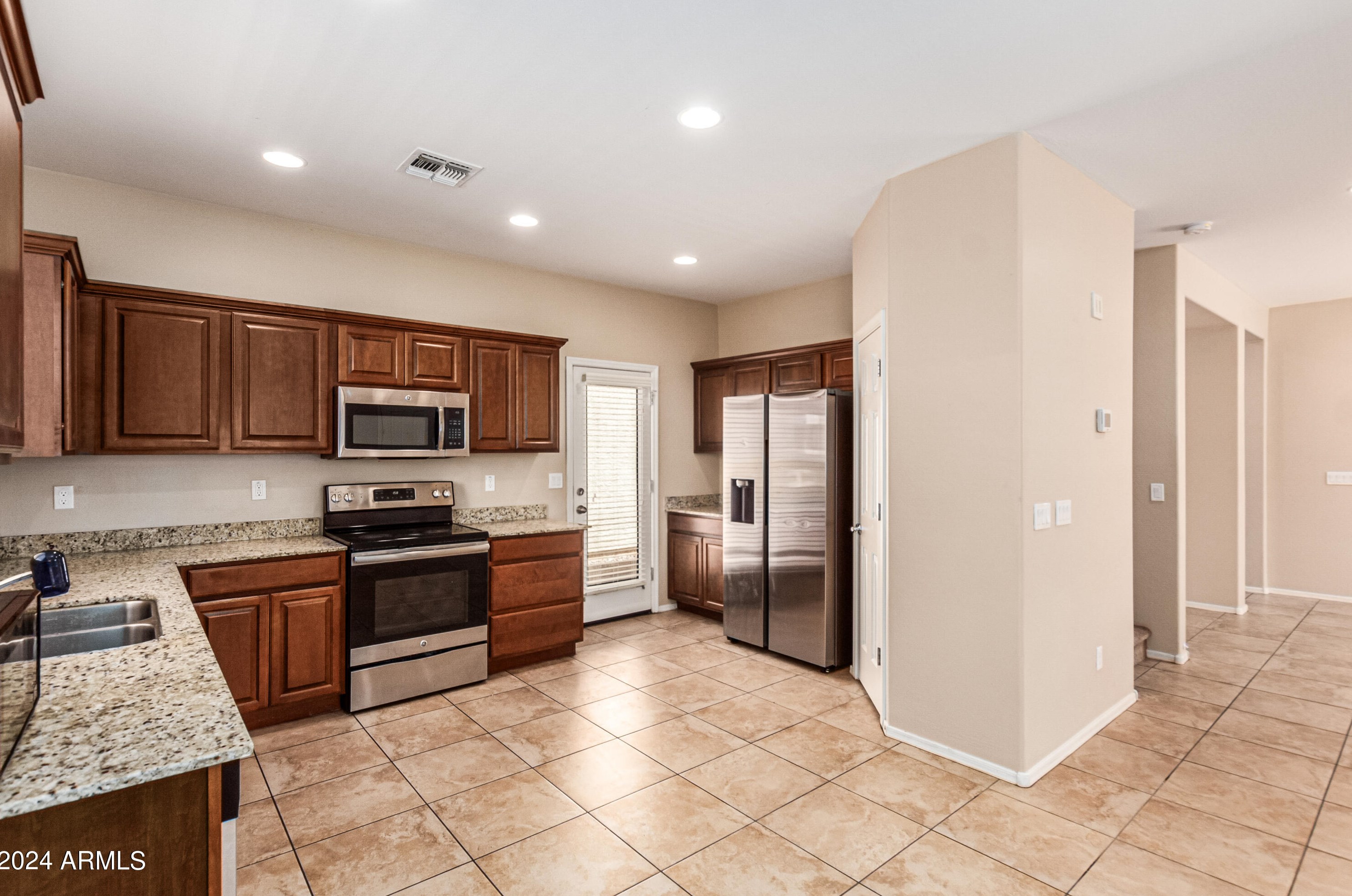 2335 73rd Dr, Phoenix AZ  85035-3268 exterior