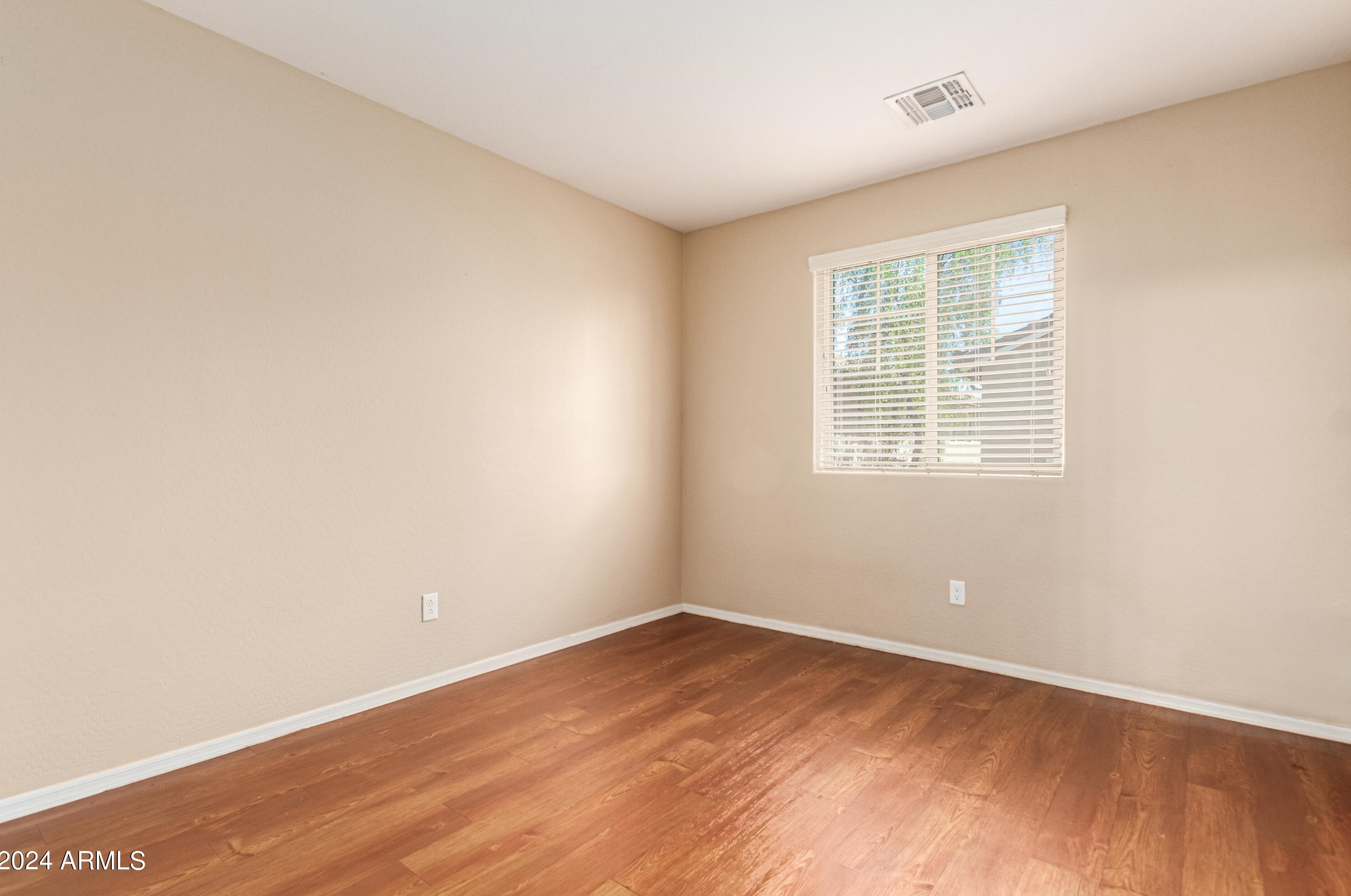 2335 73rd Dr, Phoenix AZ  85035-3268 exterior