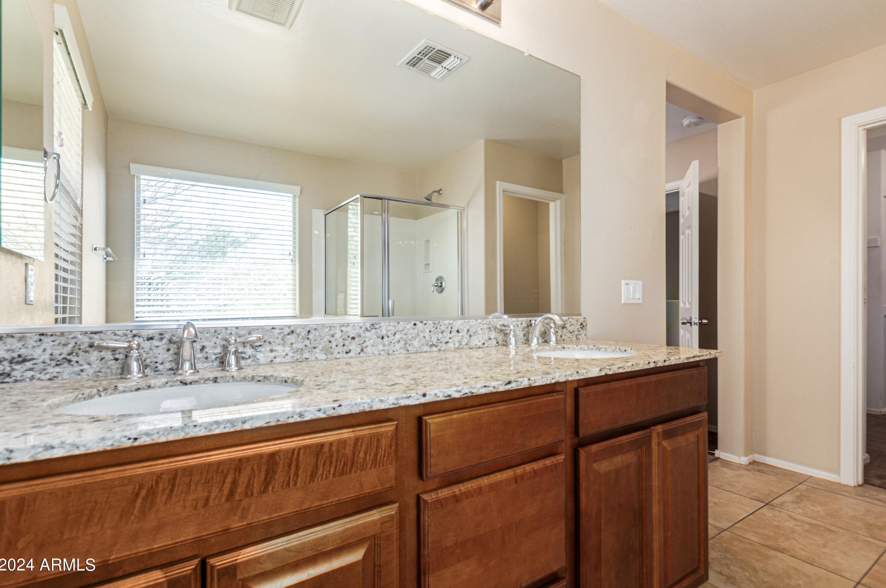 2335 73rd Dr, Phoenix AZ  85035-3268 exterior