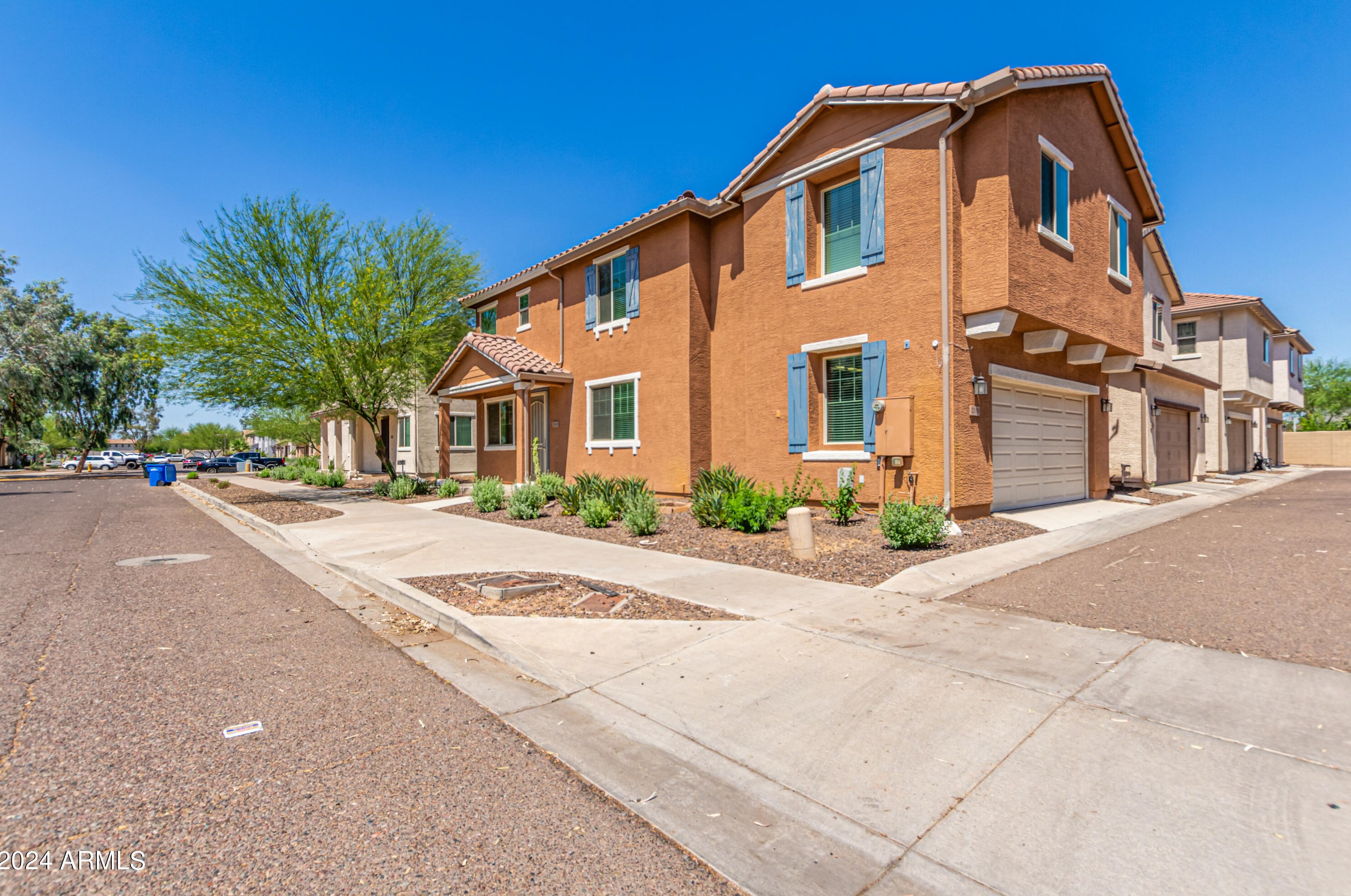 2335 73rd Dr, Phoenix AZ  85035-3268 exterior