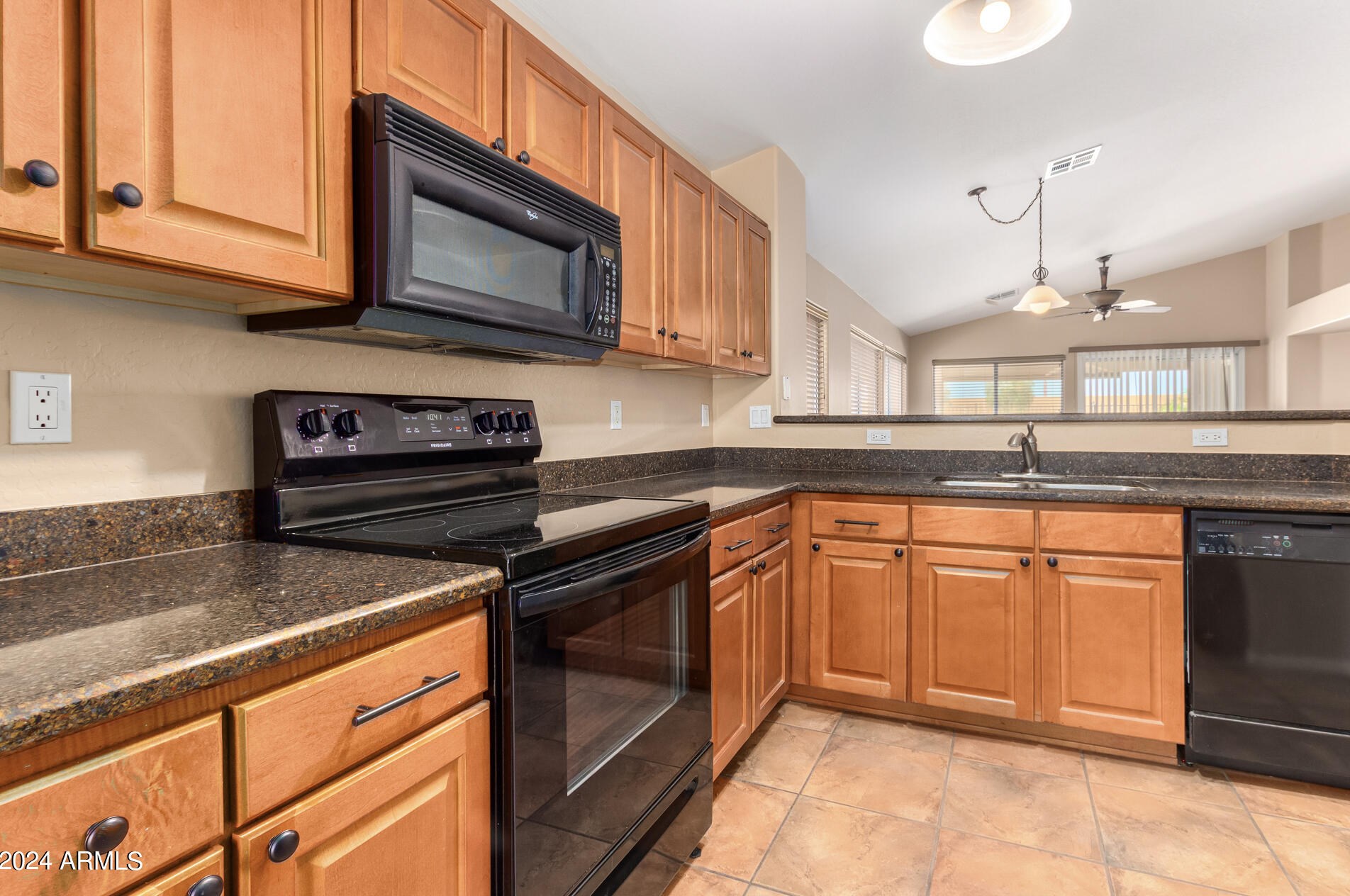 65 Seville Ln, Casa Grande AZ  85194-8472 exterior