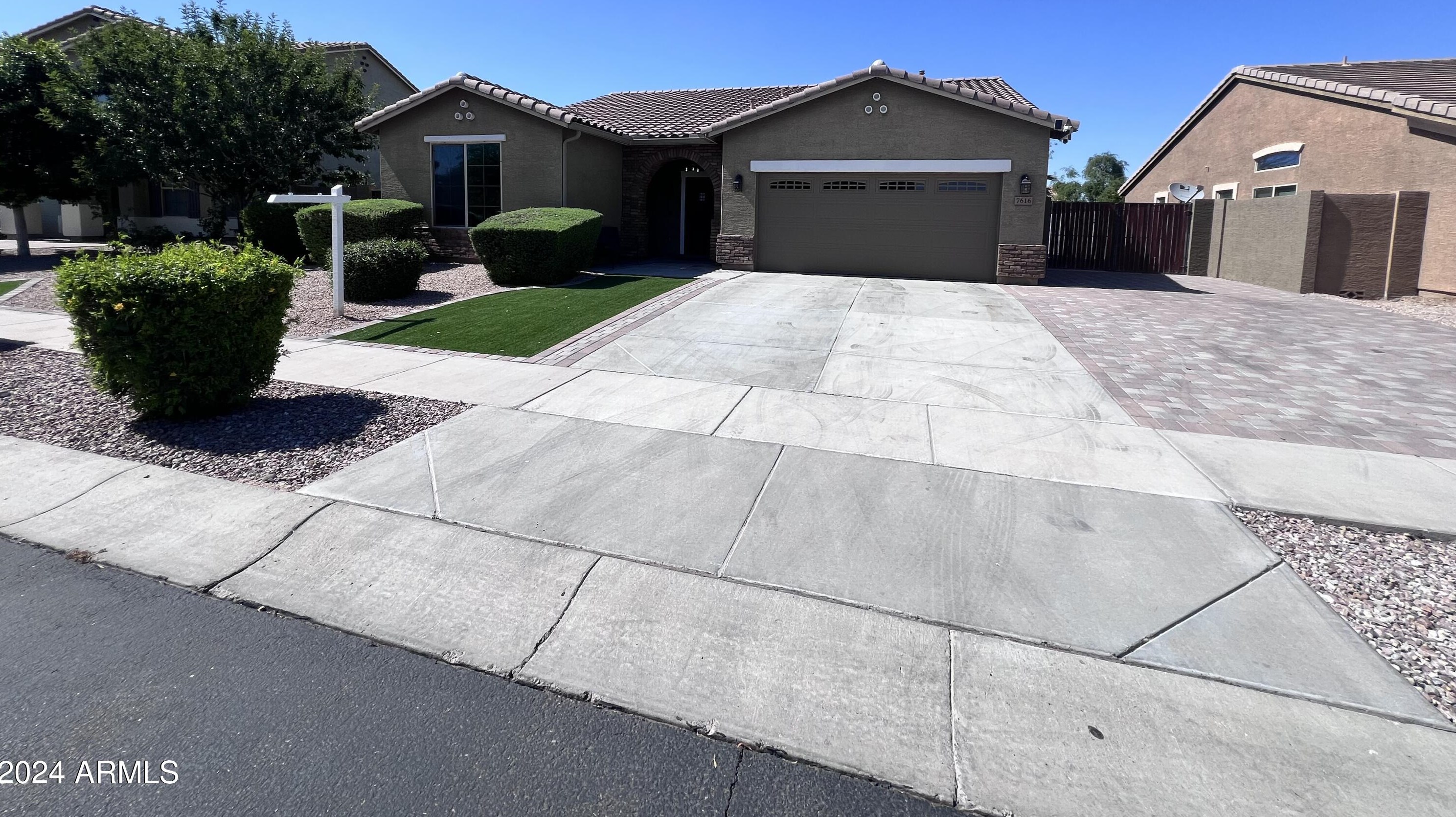 7616 W Berridge Ln, Glendale, AZ 85303