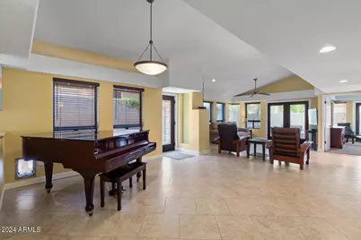 687 N May Street, Chandler, AZ 85226 - Photo 12