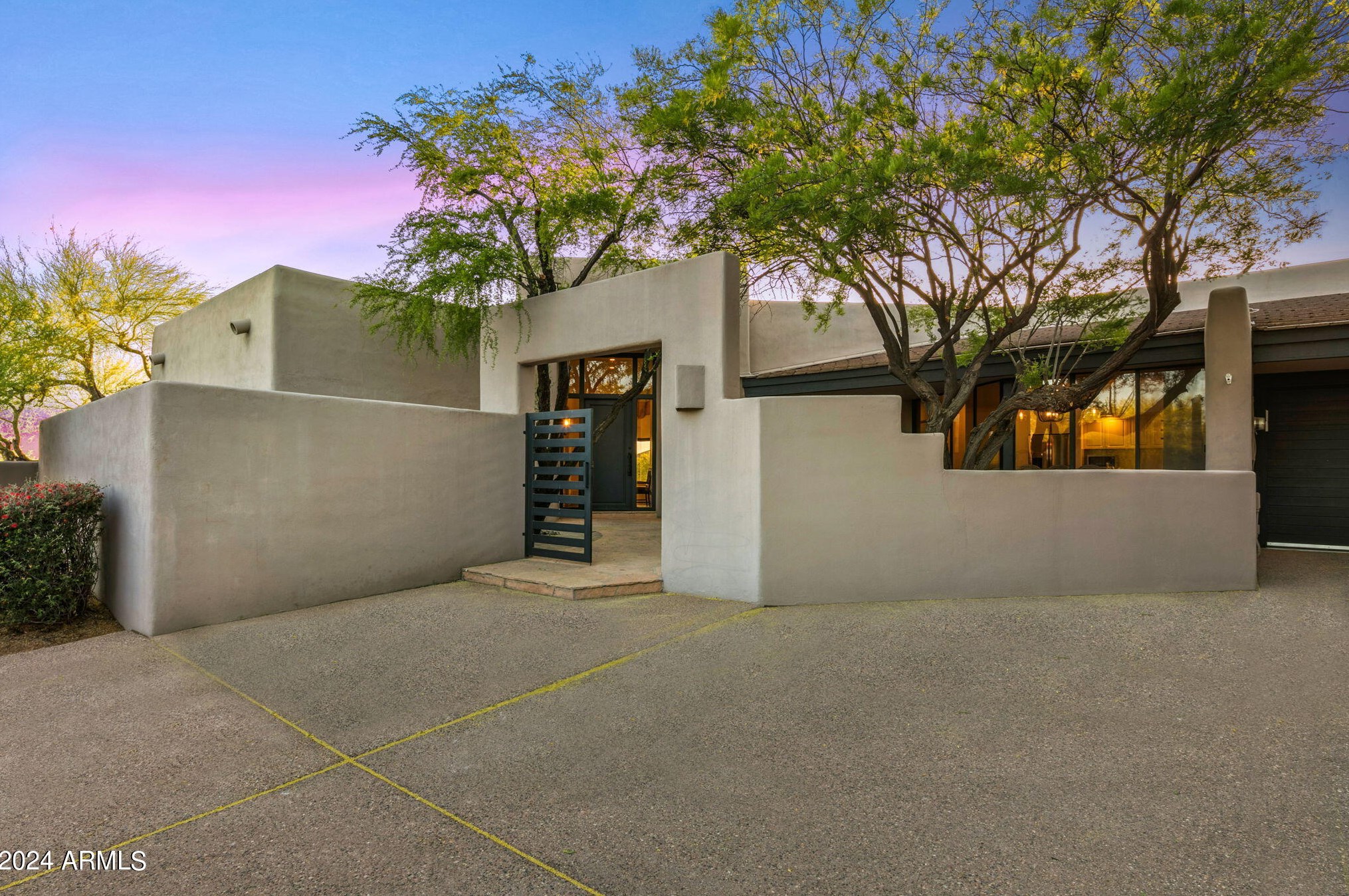 10726 Tamarisk Way, Scottsdale, AZ 85262-3200