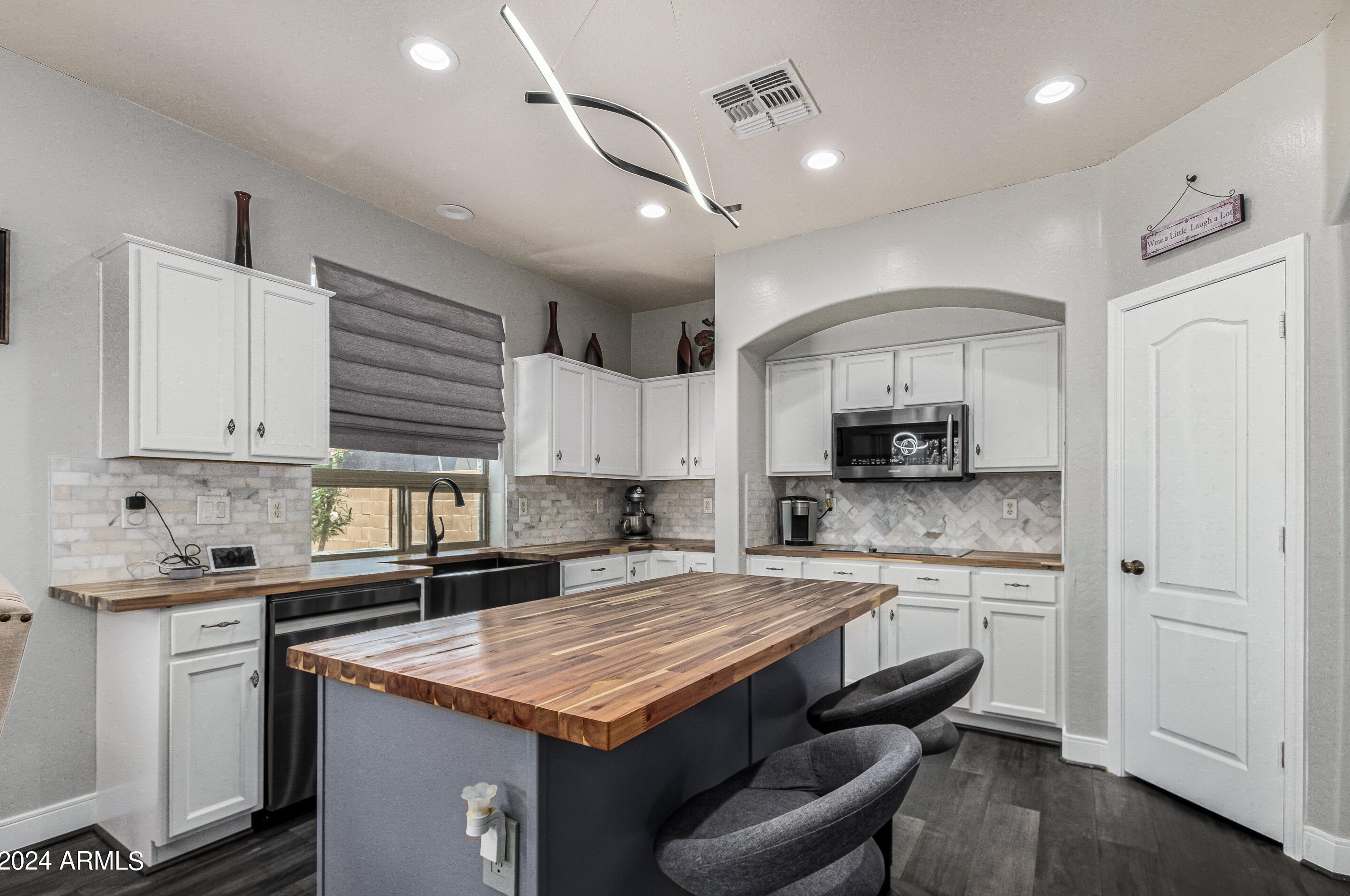 38538 Beverly Ave, San Tan Valley AZ  85140-4348 exterior