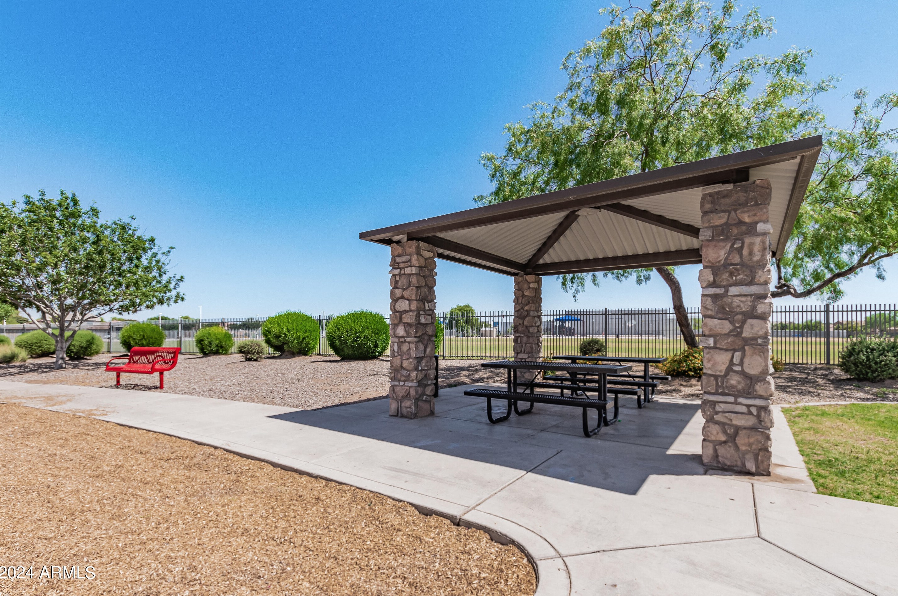 38538 Beverly Ave, San Tan Valley AZ  85140-4348 exterior