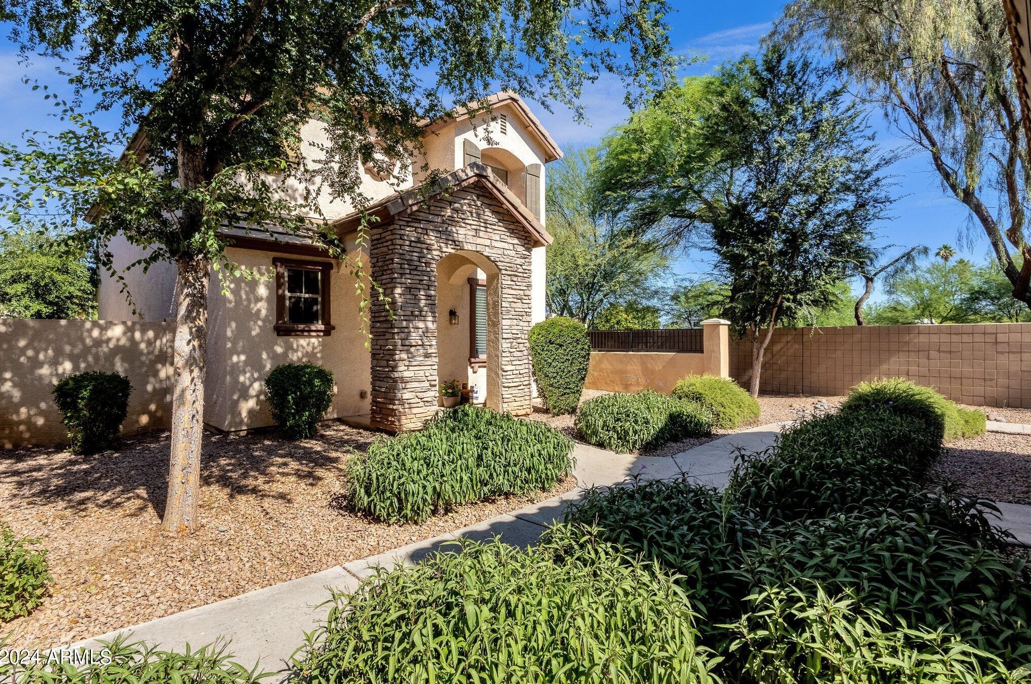 50 Catclaw St, Gilbert, AZ 85296-2804