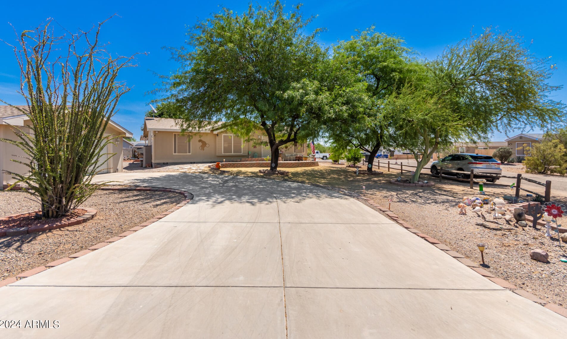 22436 Pleasant Ln, Wittmann, AZ 85361-9696