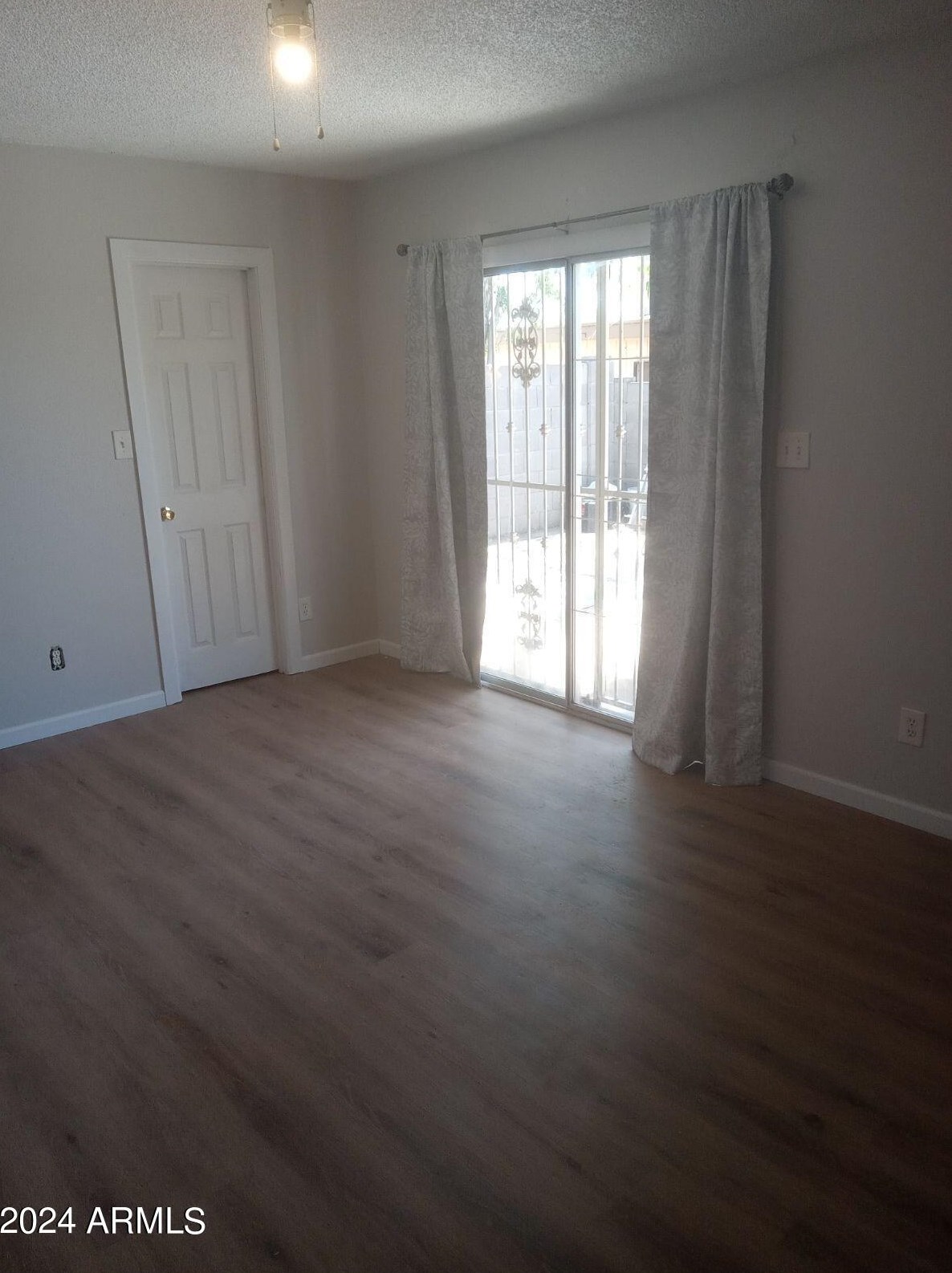 5724 N 68th Dr, Glendale, AZ 85303