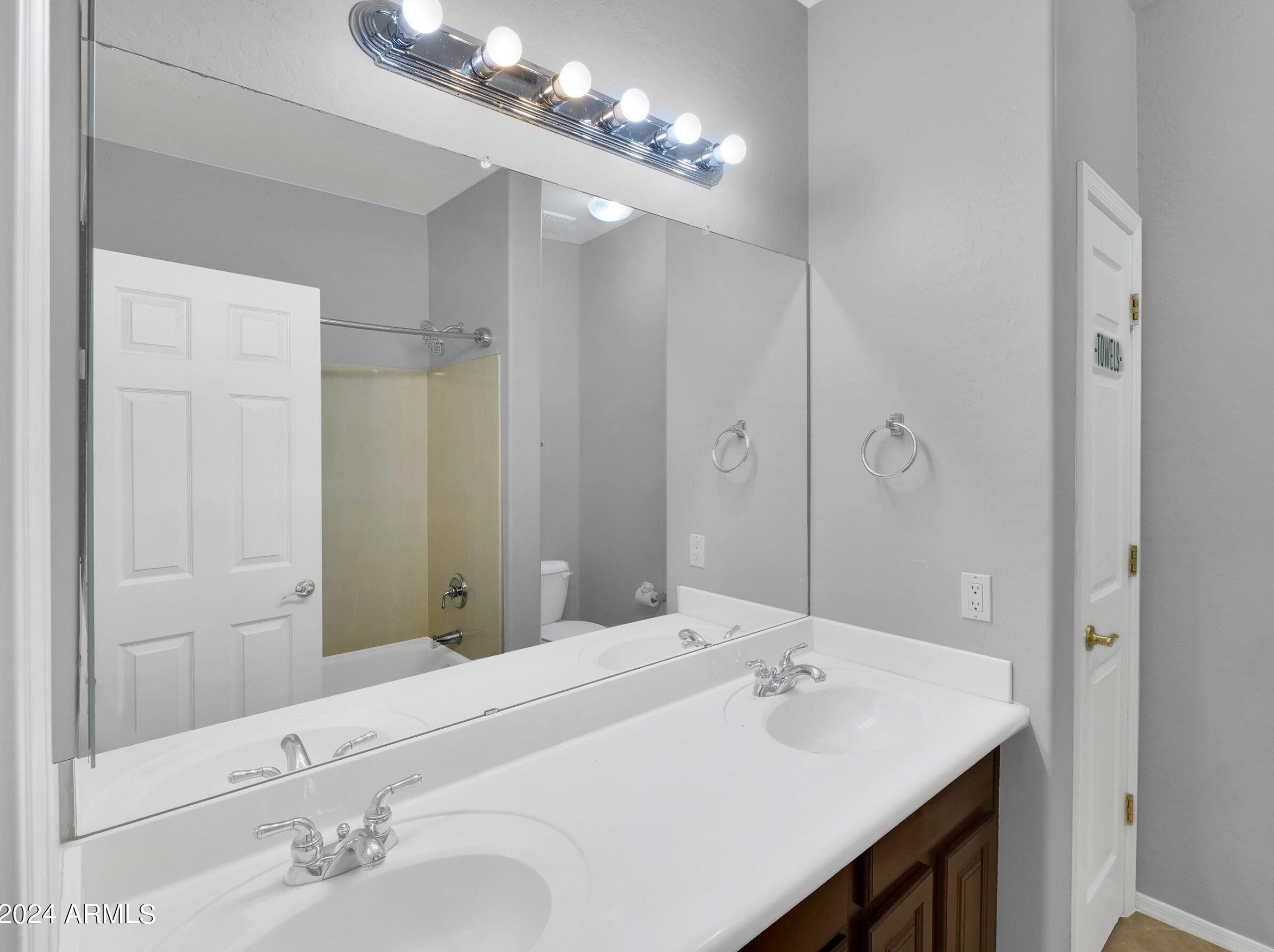 934 Balboa Ct, Gilbert AZ 85298-9035 exterior