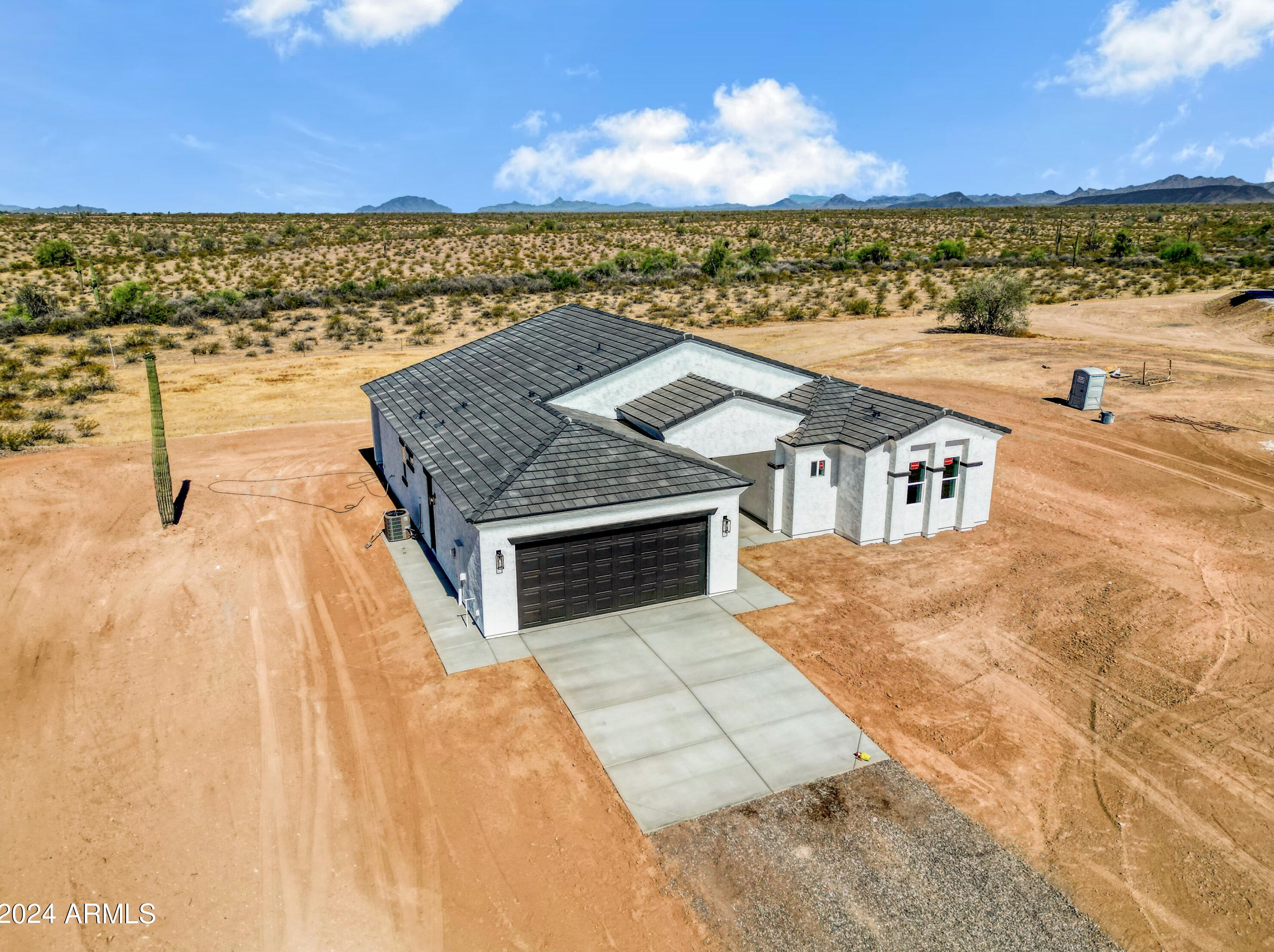 4782 N 336th Dr, Tonopah, AZ 85354