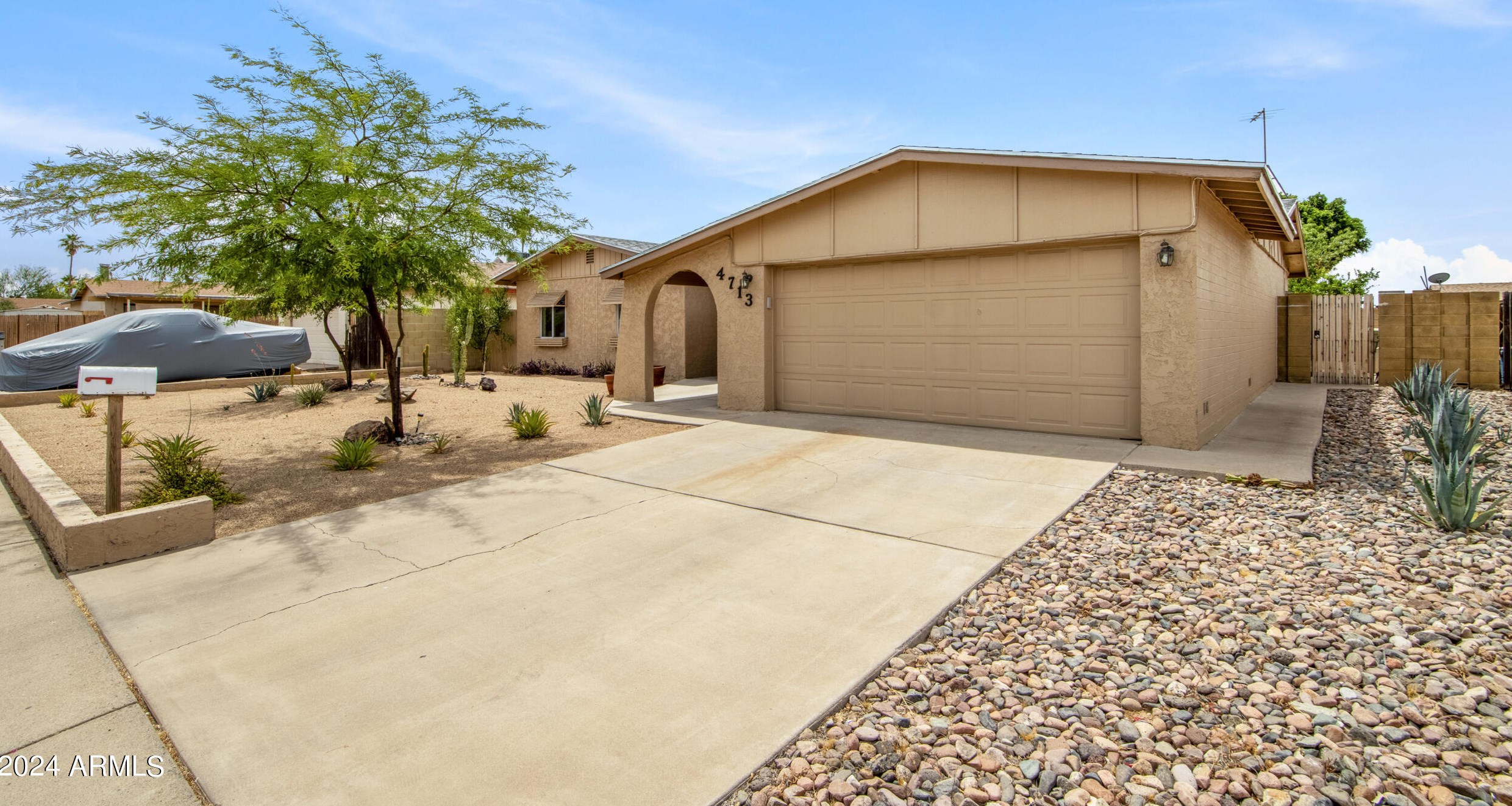 4713 Desert Cove Ave, Glendale, AZ 85304-4325