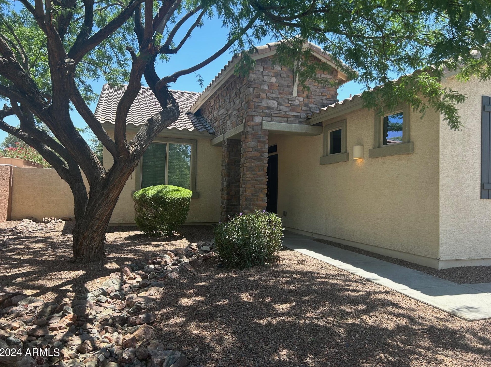 6933 N 87th Dr, Glendale, AZ 85305