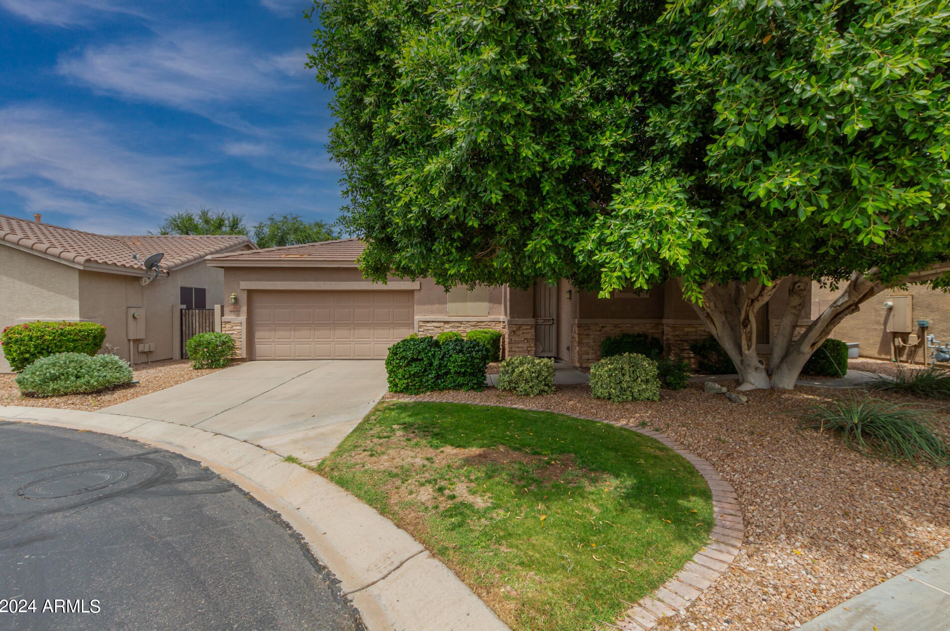 2058 Longwood, Mesa, AZ 85209-4077