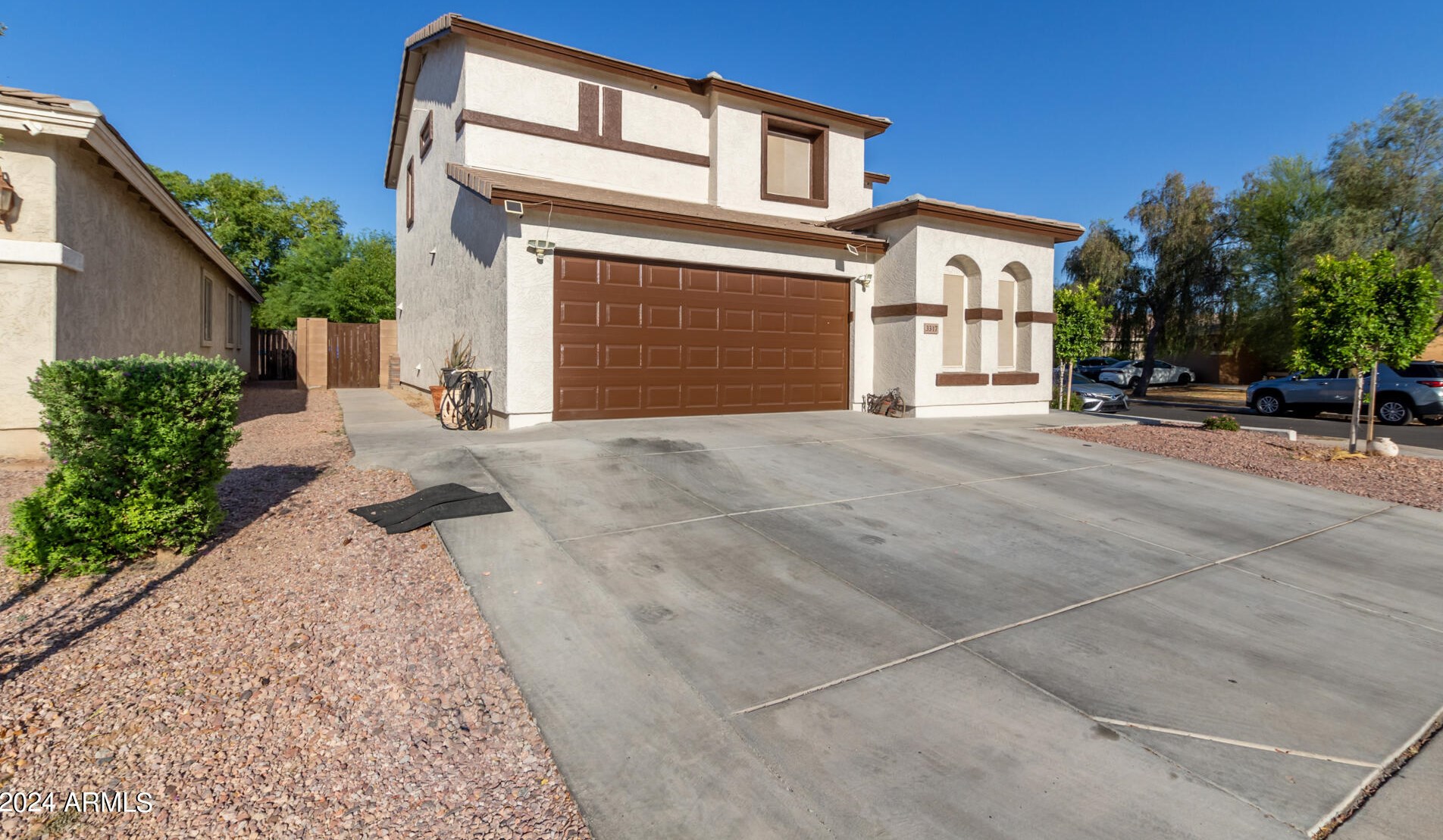 3317 80th Dr, Phoenix, AZ 85033-4836