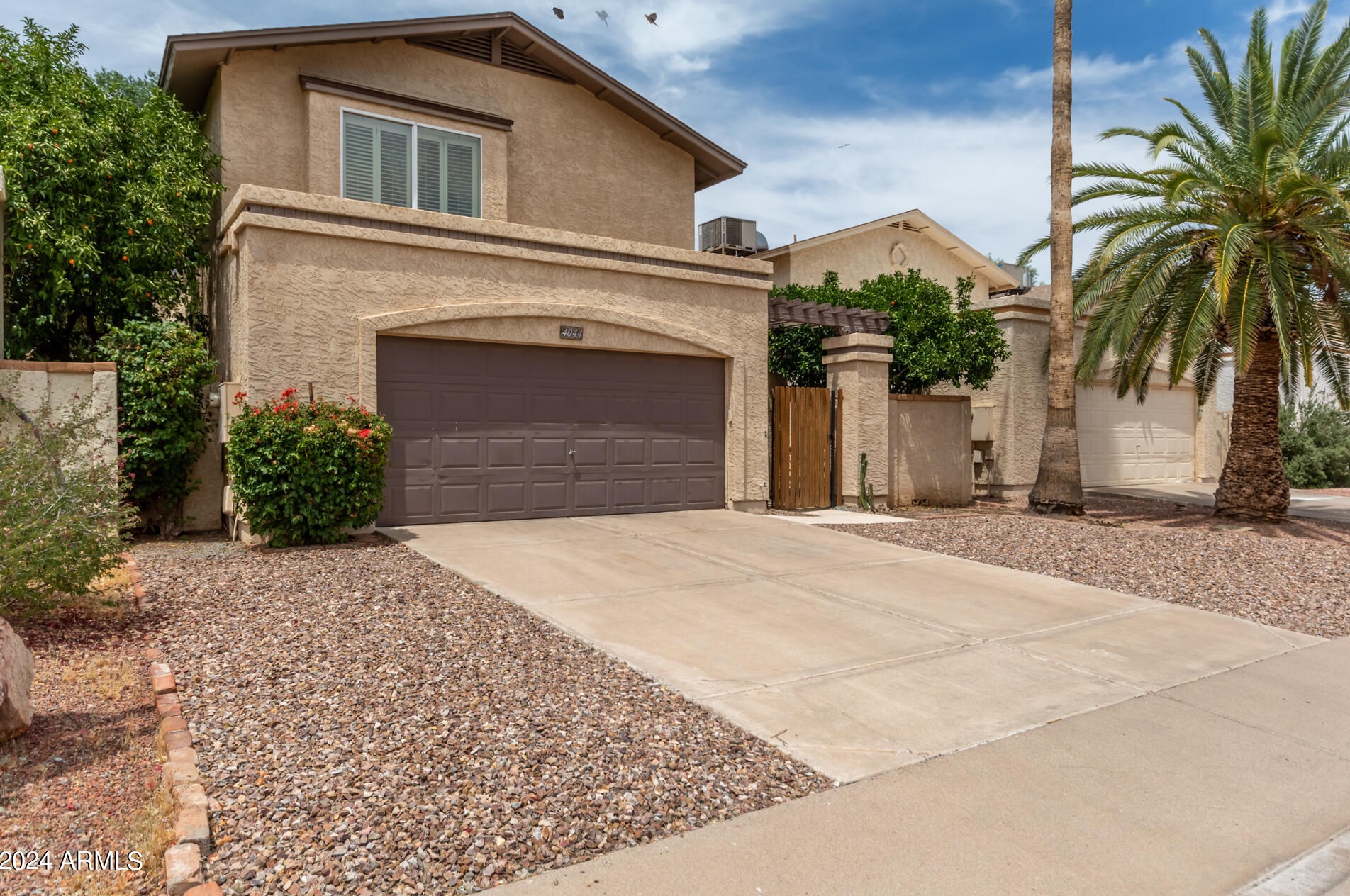 4044 Camino St, Mesa, AZ 85205-9319