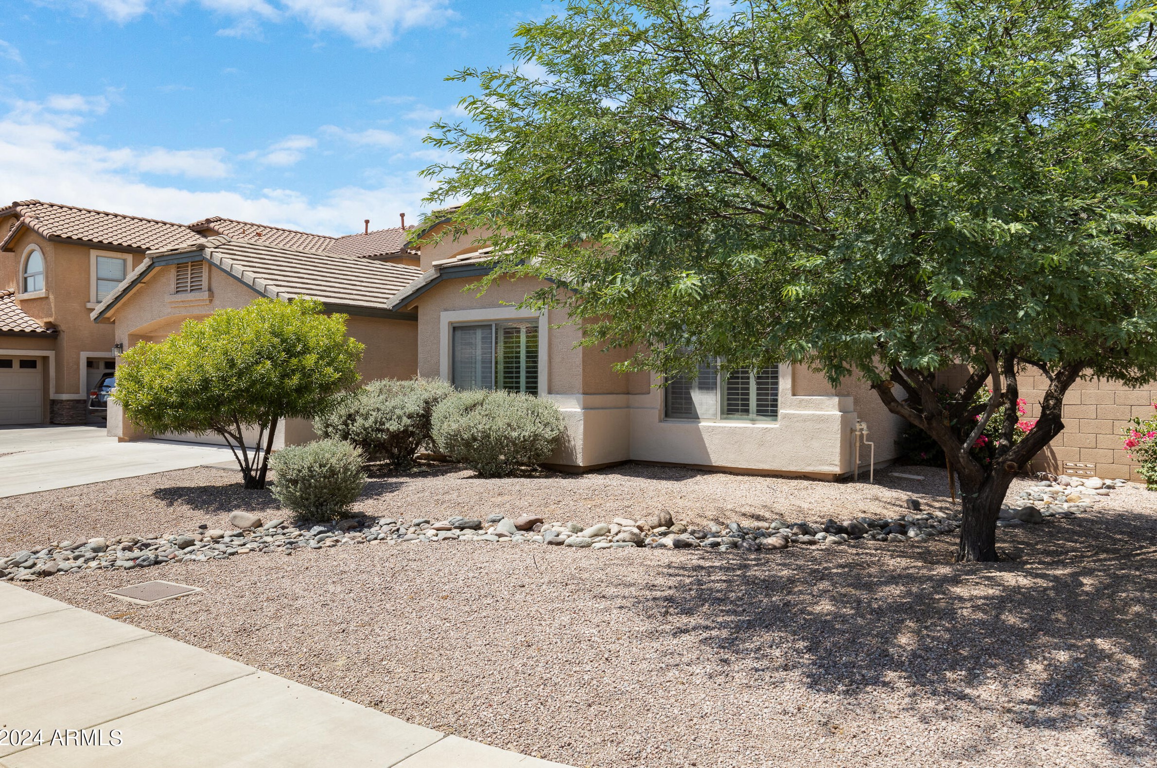 4722 Samantha Way, Laveen, AZ 85339-2141