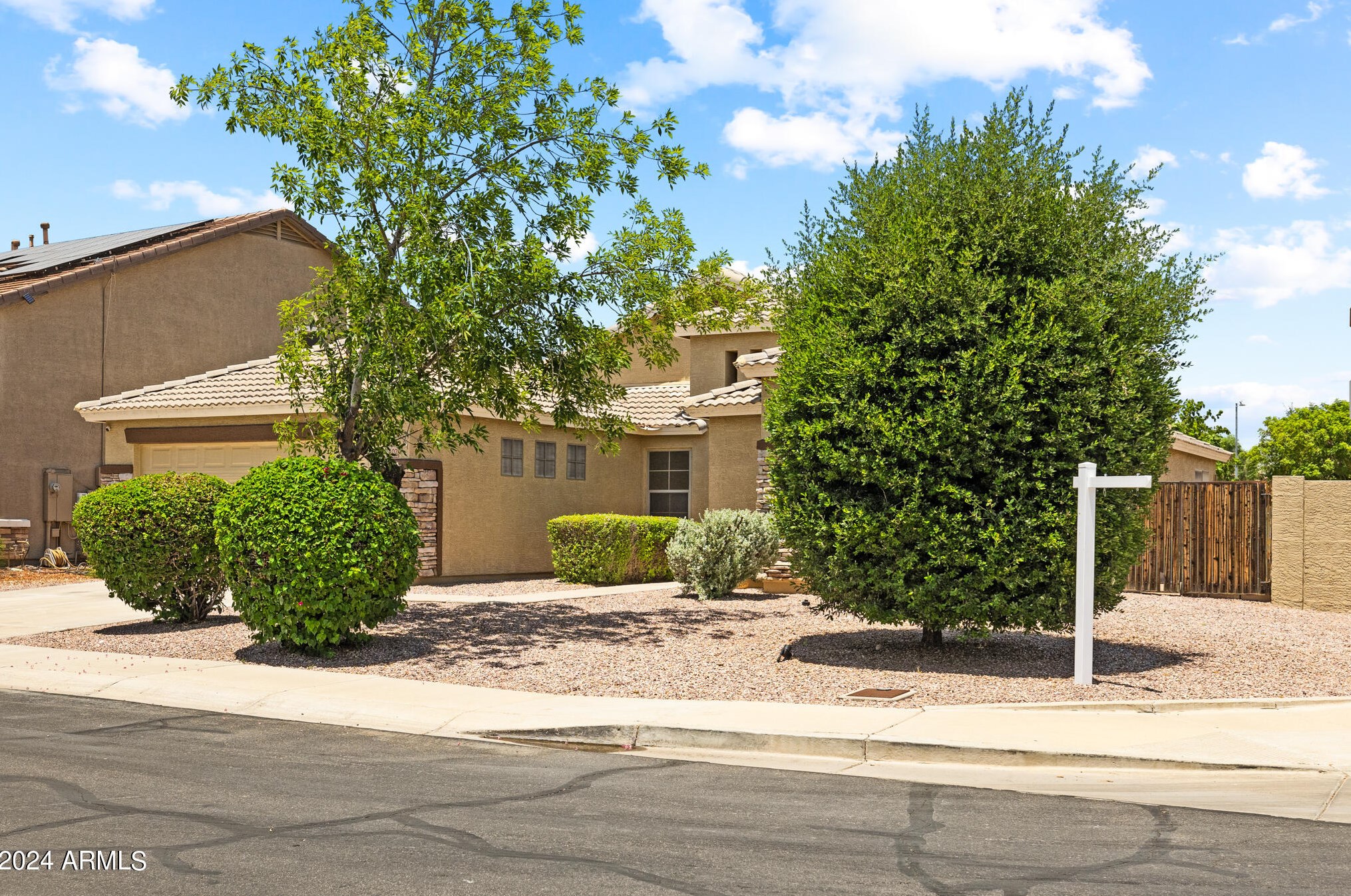 13402 Maui Ln, Sun City, AZ 85379-6566