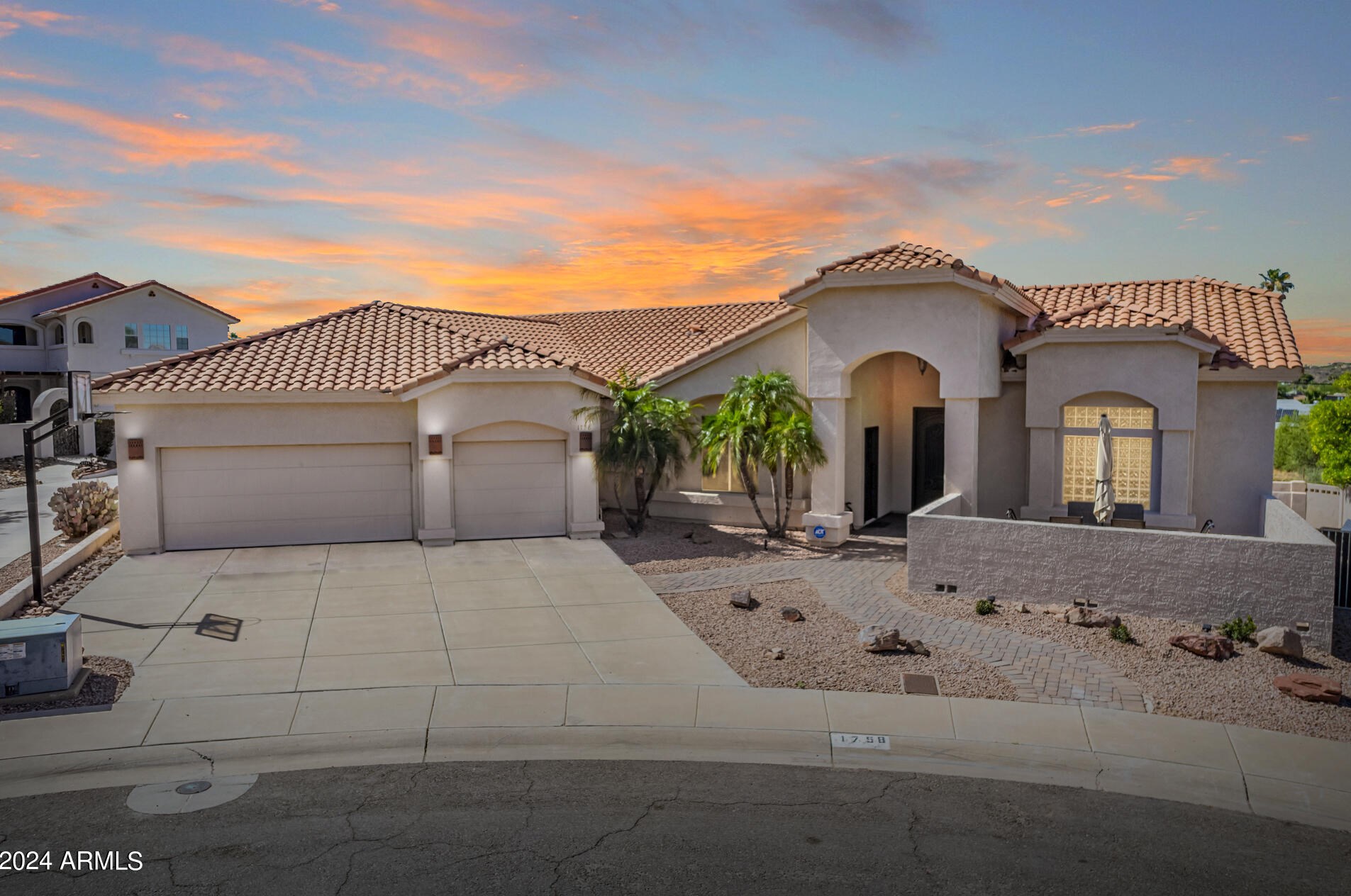1758 W Aster Dr, Phoenix, AZ 85029