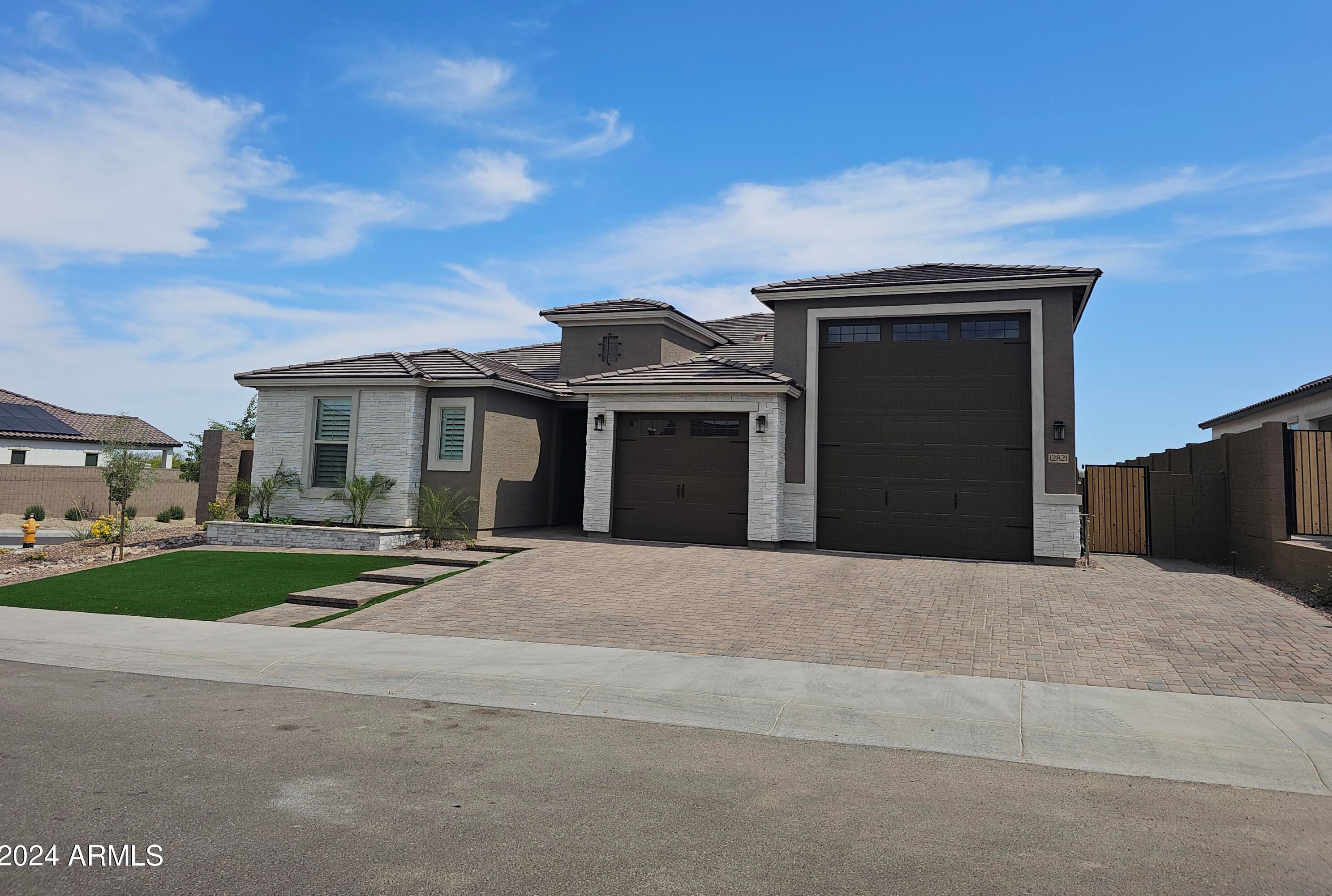 12821 W Sierra Vista Dr, Glendale, AZ 85307
