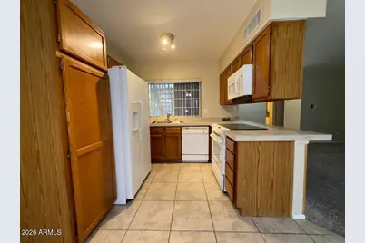 2910 W Marconi Avenue #Unit 119, Phoenix, AZ 85053 - Photo 4