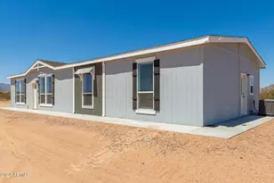 900 N Windy Meadow Ln, Maricopa, AZ 85139 - Photo 4