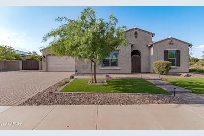 18376 W Sells Drive, Goodyear, AZ 85395 - Photo 1