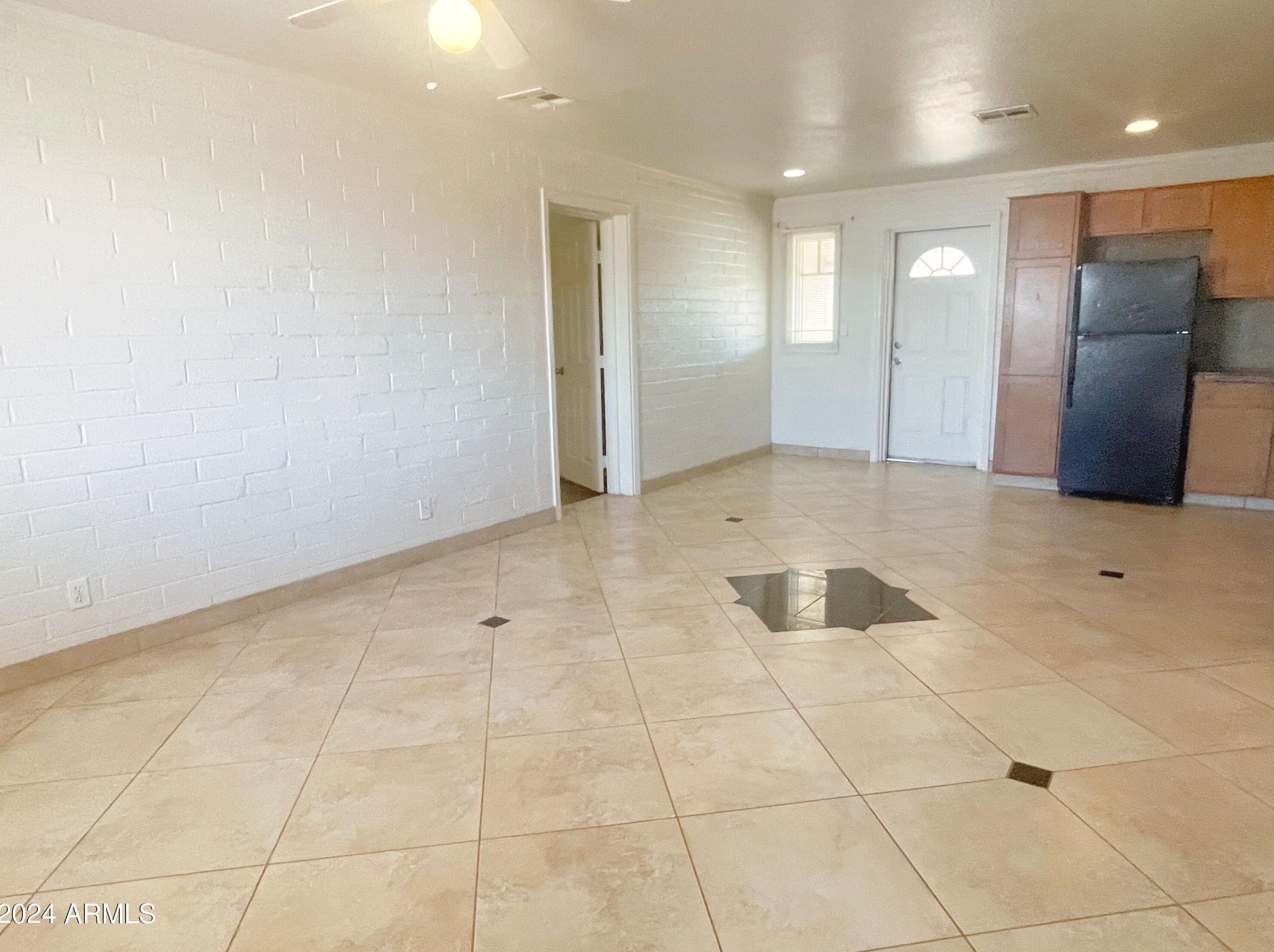 2019 Saint Anne Ave, Phoenix AZ  85042-4664 exterior