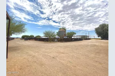642 E Cornman Road, Coolidge, AZ 85128 - Photo 2