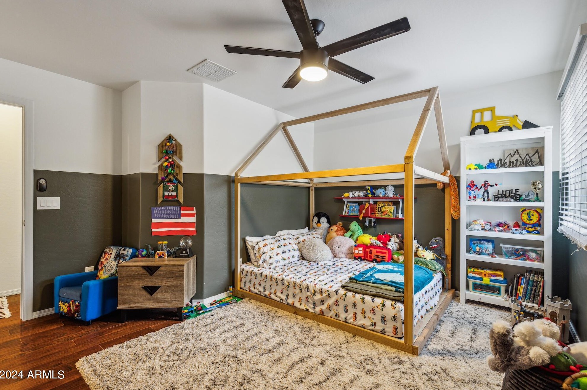 2344 Wayland Dr, Phoenix AZ  85040-3496 exterior