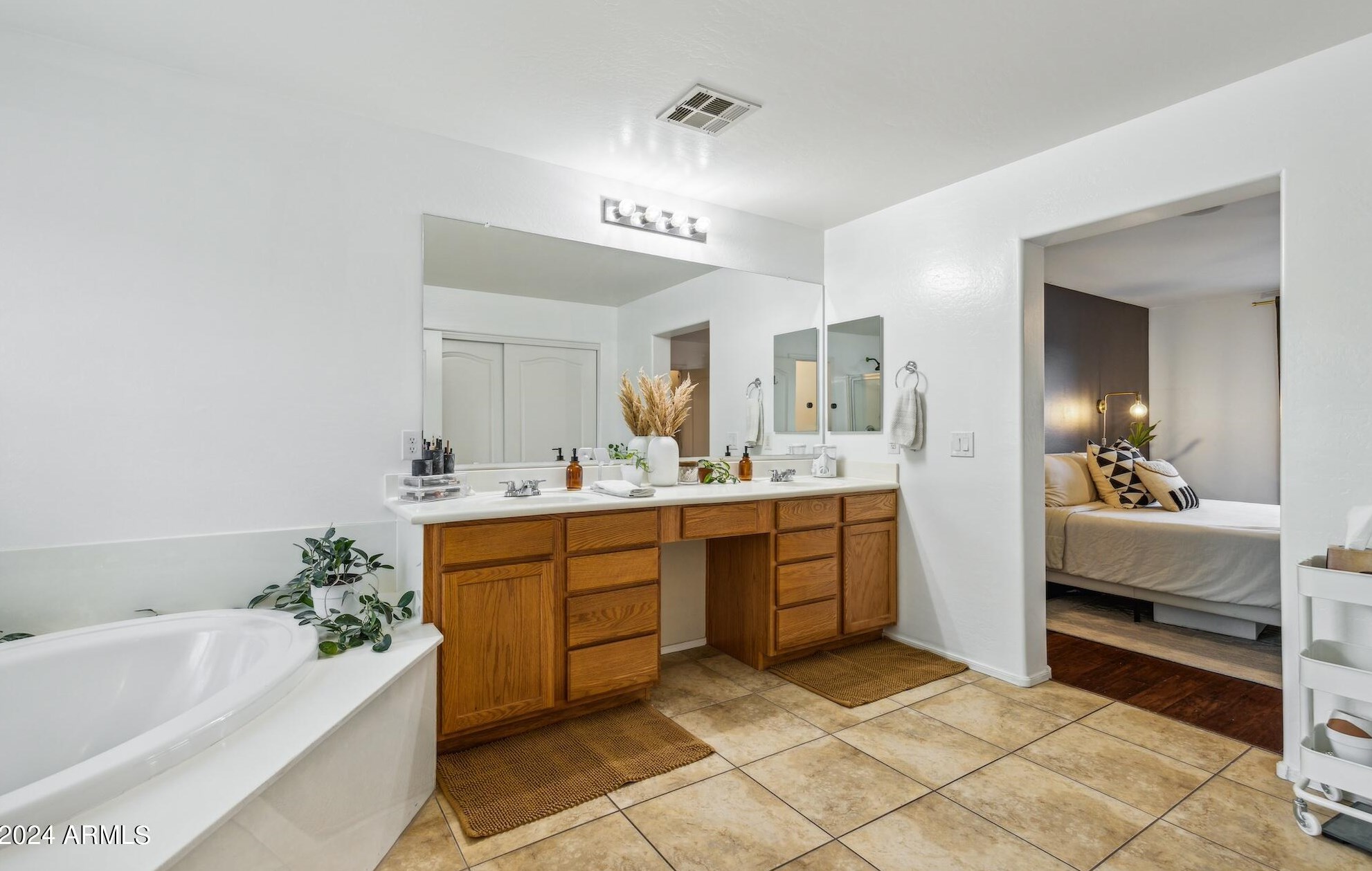 2344 Wayland Dr, Phoenix AZ  85040-3496 exterior