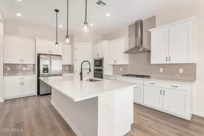 10512 S 48th Glen, Laveen, AZ 85339 - Photo 2