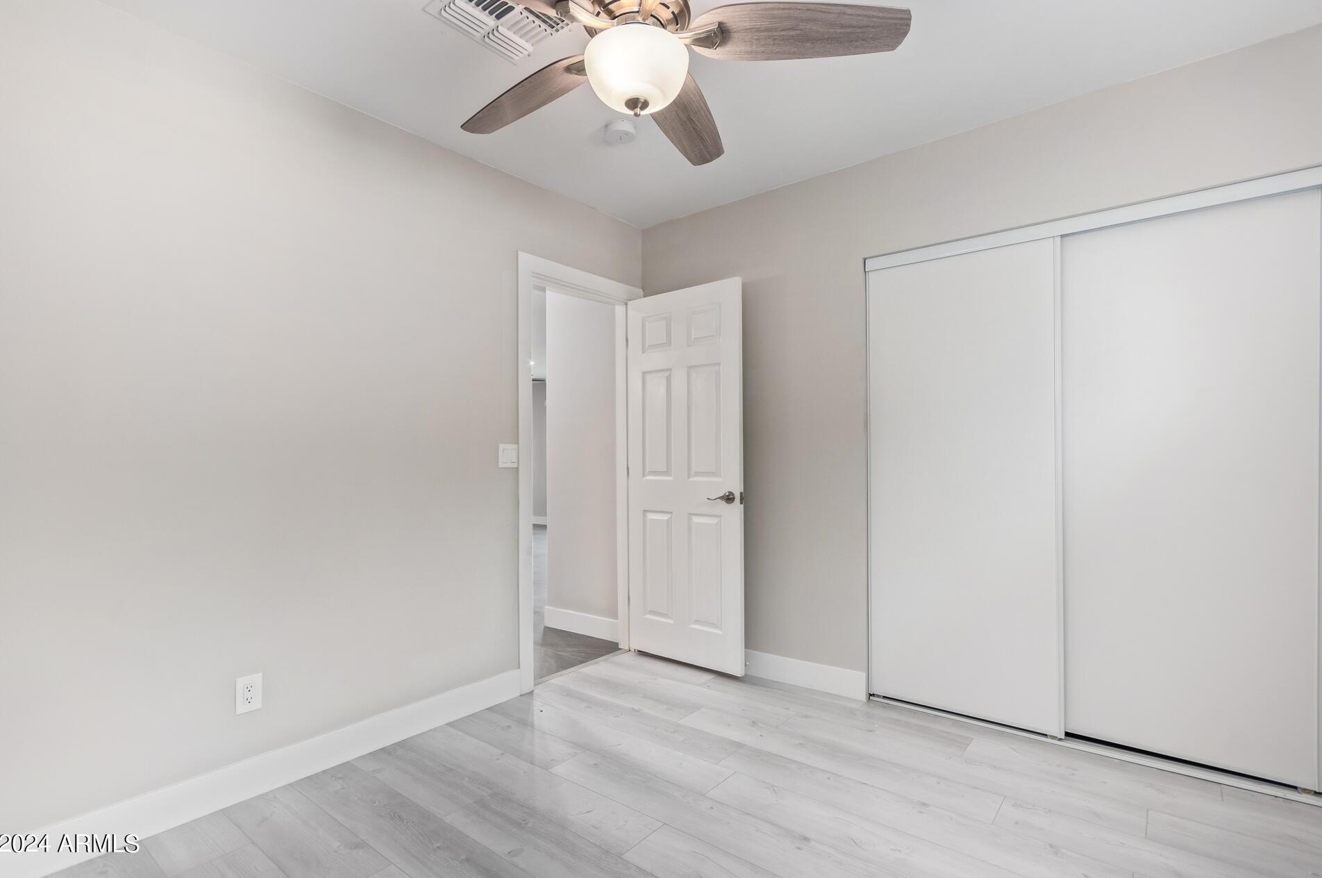 1941 Mitchell Dr, Phoenix AZ  85015-5714 exterior