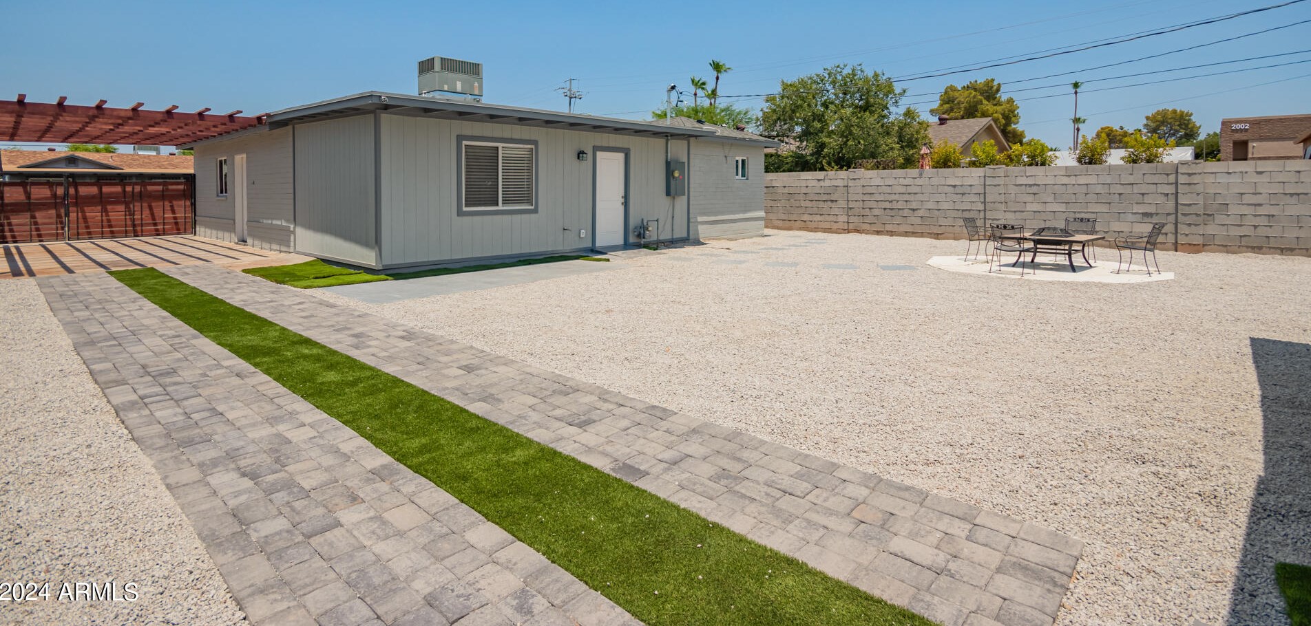 1941 Mitchell Dr, Phoenix AZ  85015-5714 exterior