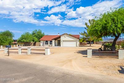 22342 W Hilton Avenue, Buckeye, AZ 85326 - Photo 1